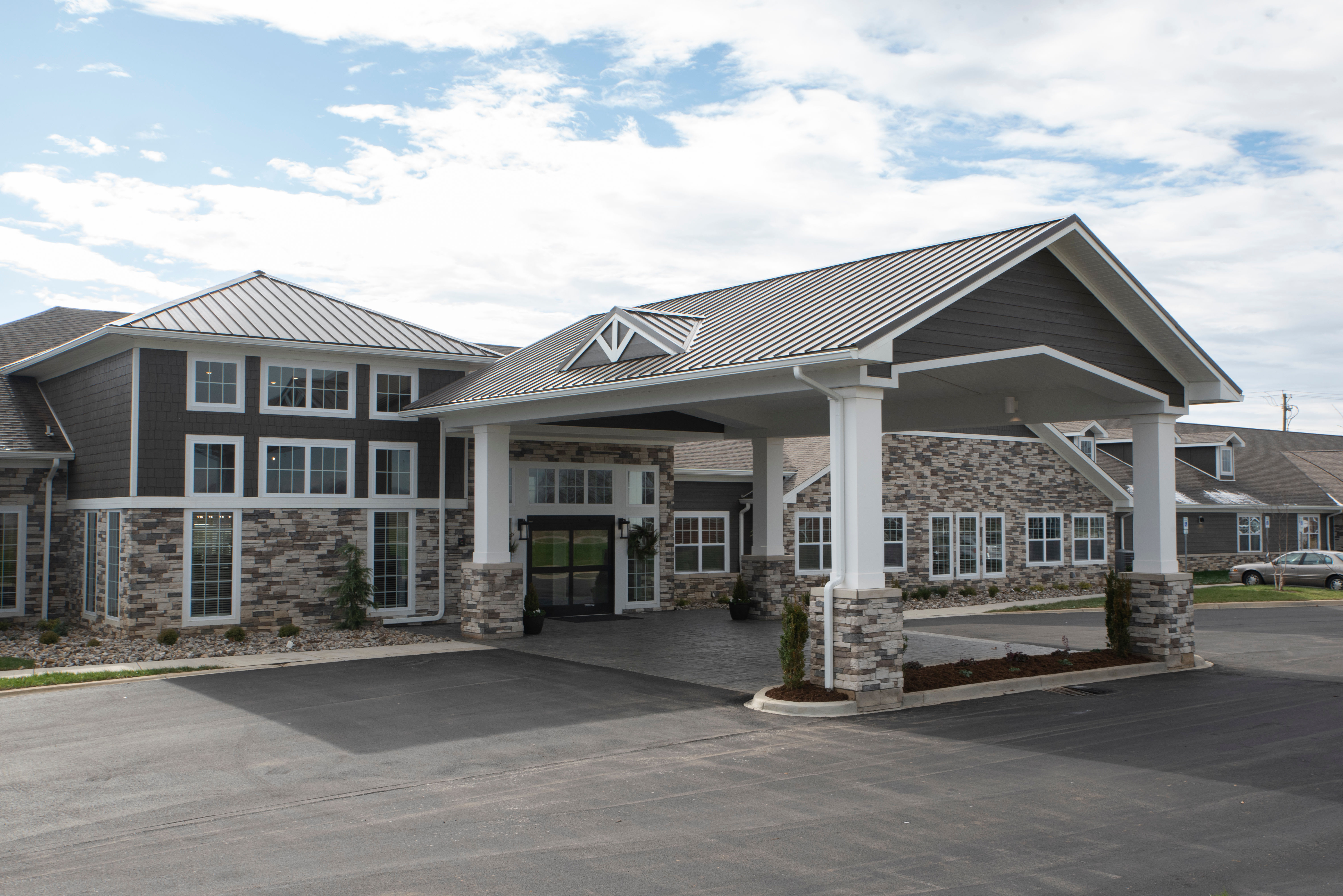 Exterior of main building at Shelby Farms Senior Living in Shelbyville, Kentucky. 