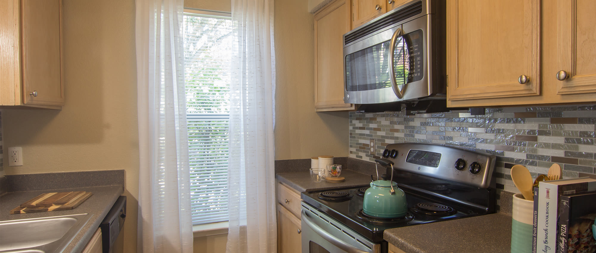 Apartments at Club at North Hills in Pittsburgh, Pennsylvania