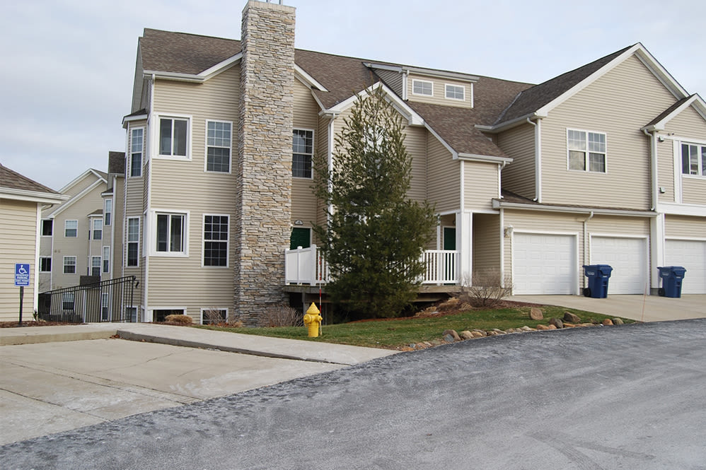 Photos of Hills of Aberdeen Apartment Homes Apartments in Valparaiso, IN