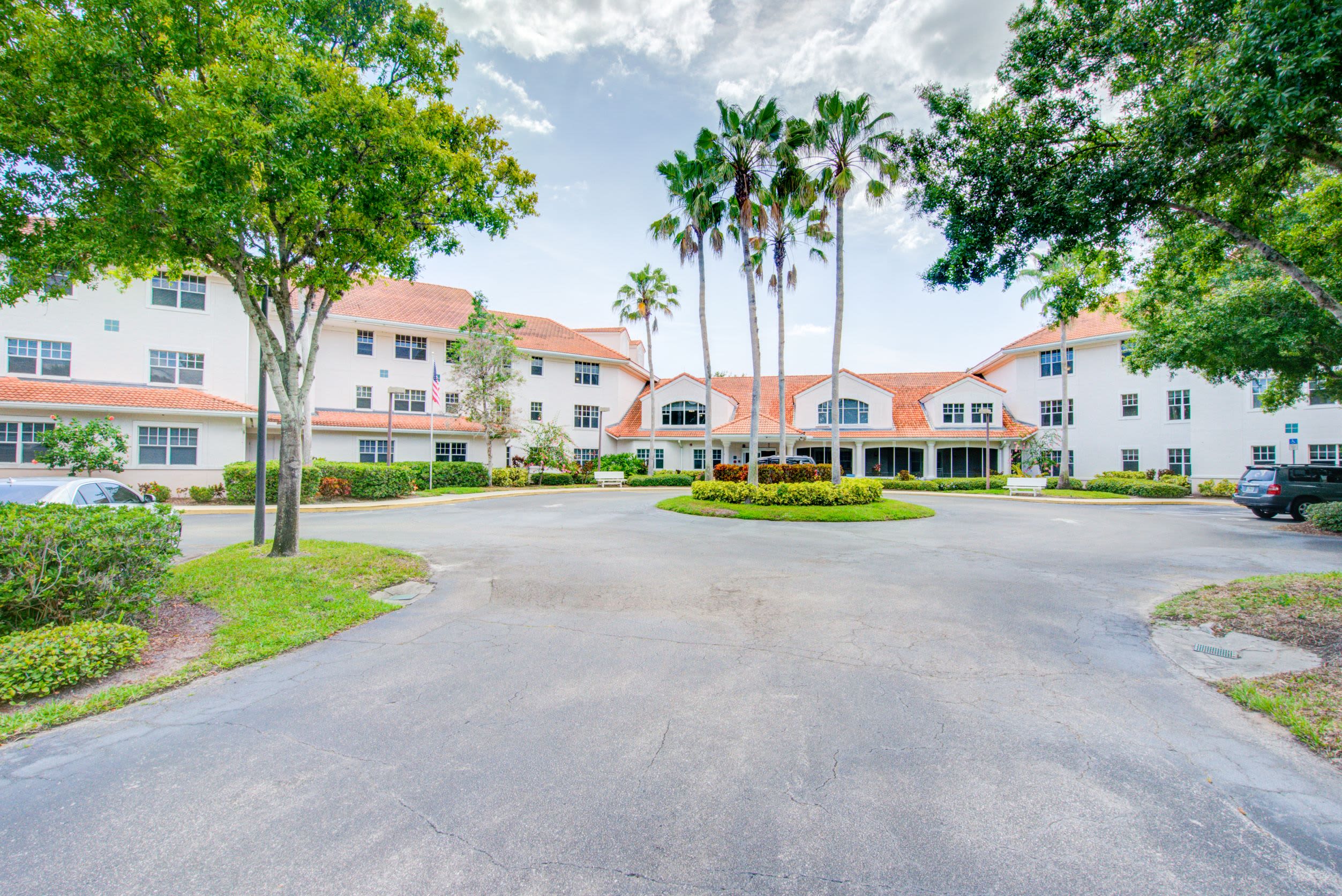 The front of the building at Truewood by Merrill, Venice in Venice, Florida.