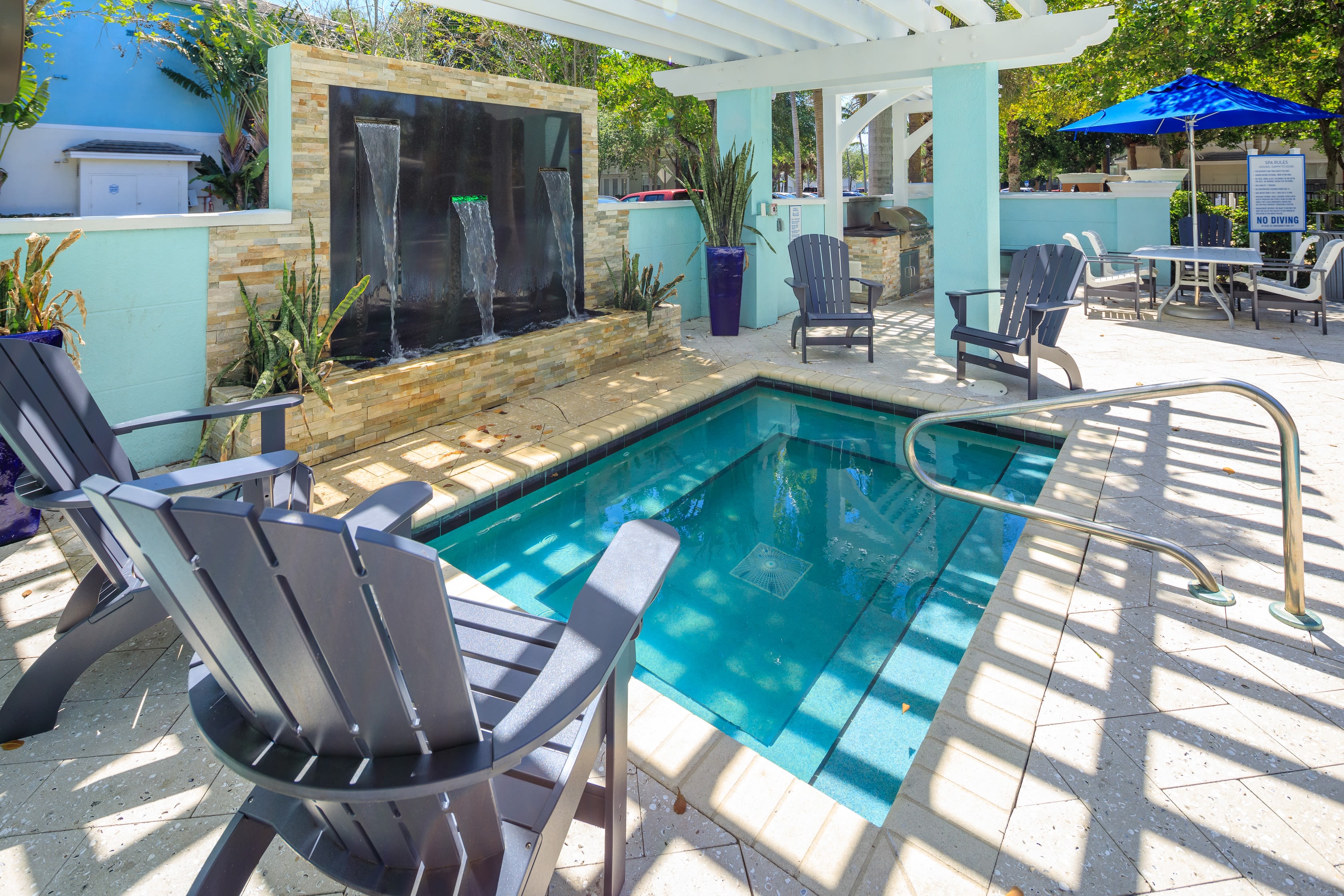 Outdoor area for residents to enjoy at The Pearl in Ft Lauderdale, Florida