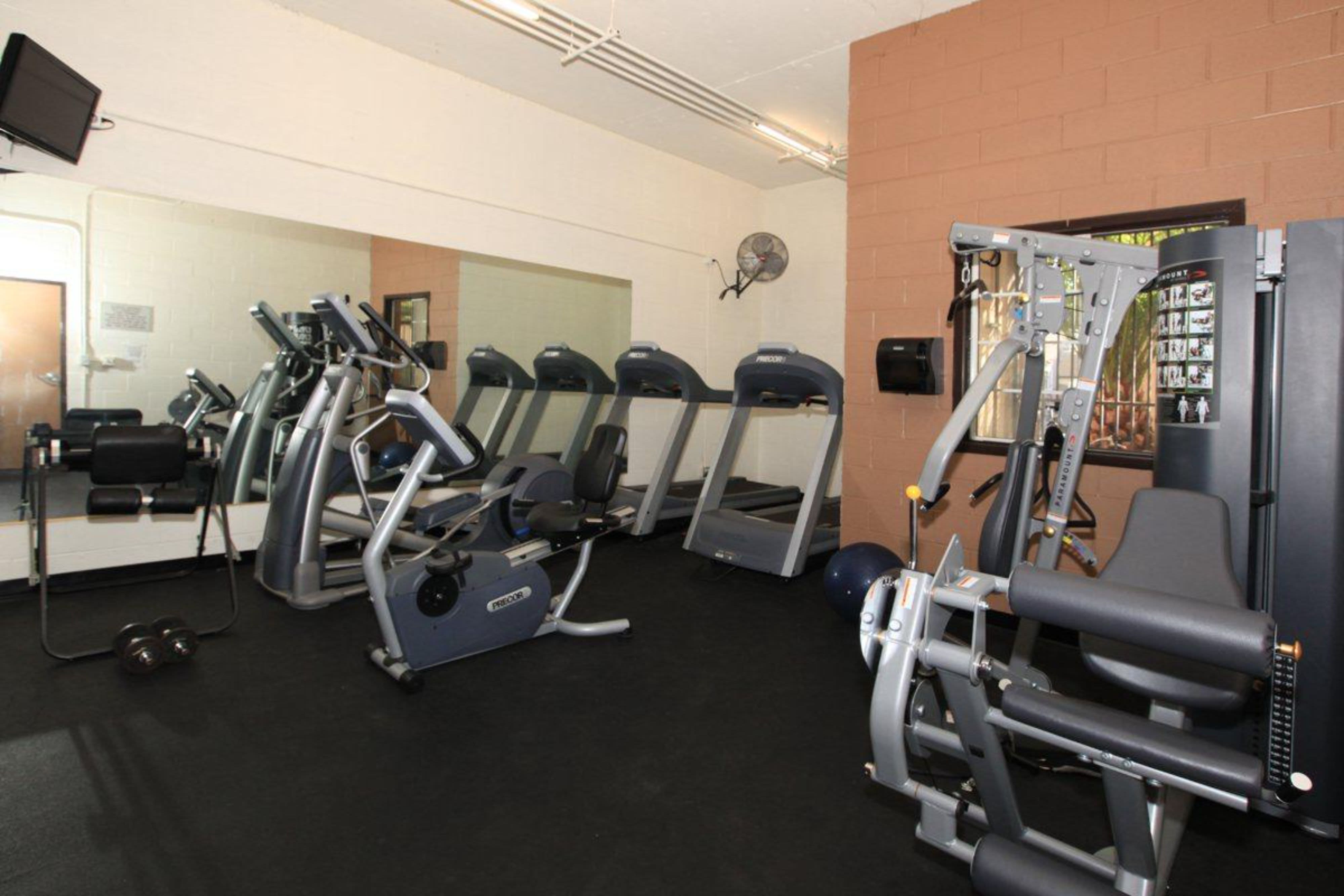 Fitness center at Savoy West Apartments in Los Angeles, California