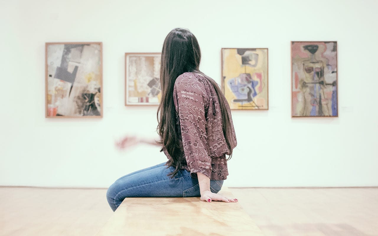 Women at a museum near The Boulevard Apartment Homes in Woodland Hills, California