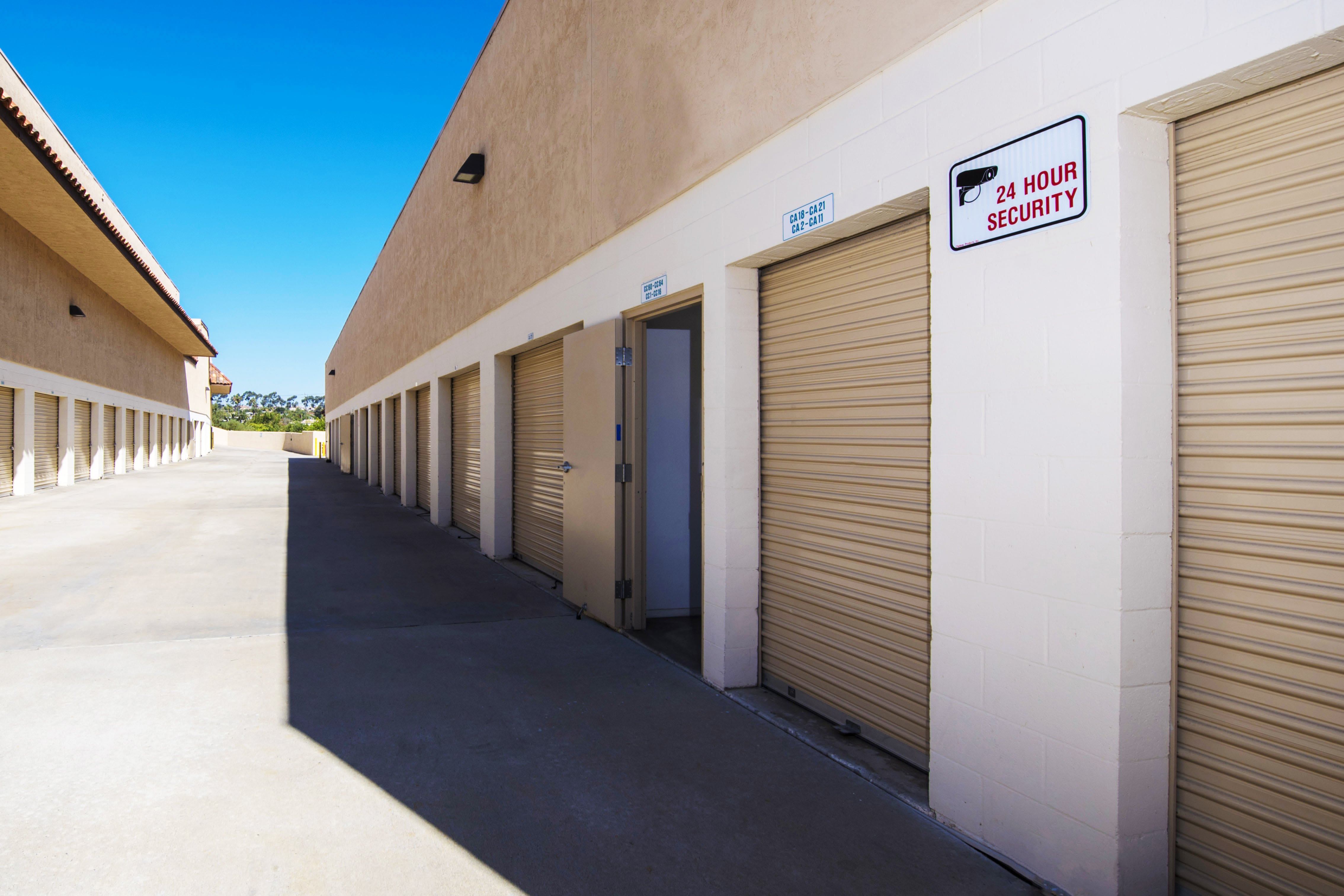 Spacious exterior units at Encinitas Self Storage in Encinitas, CA