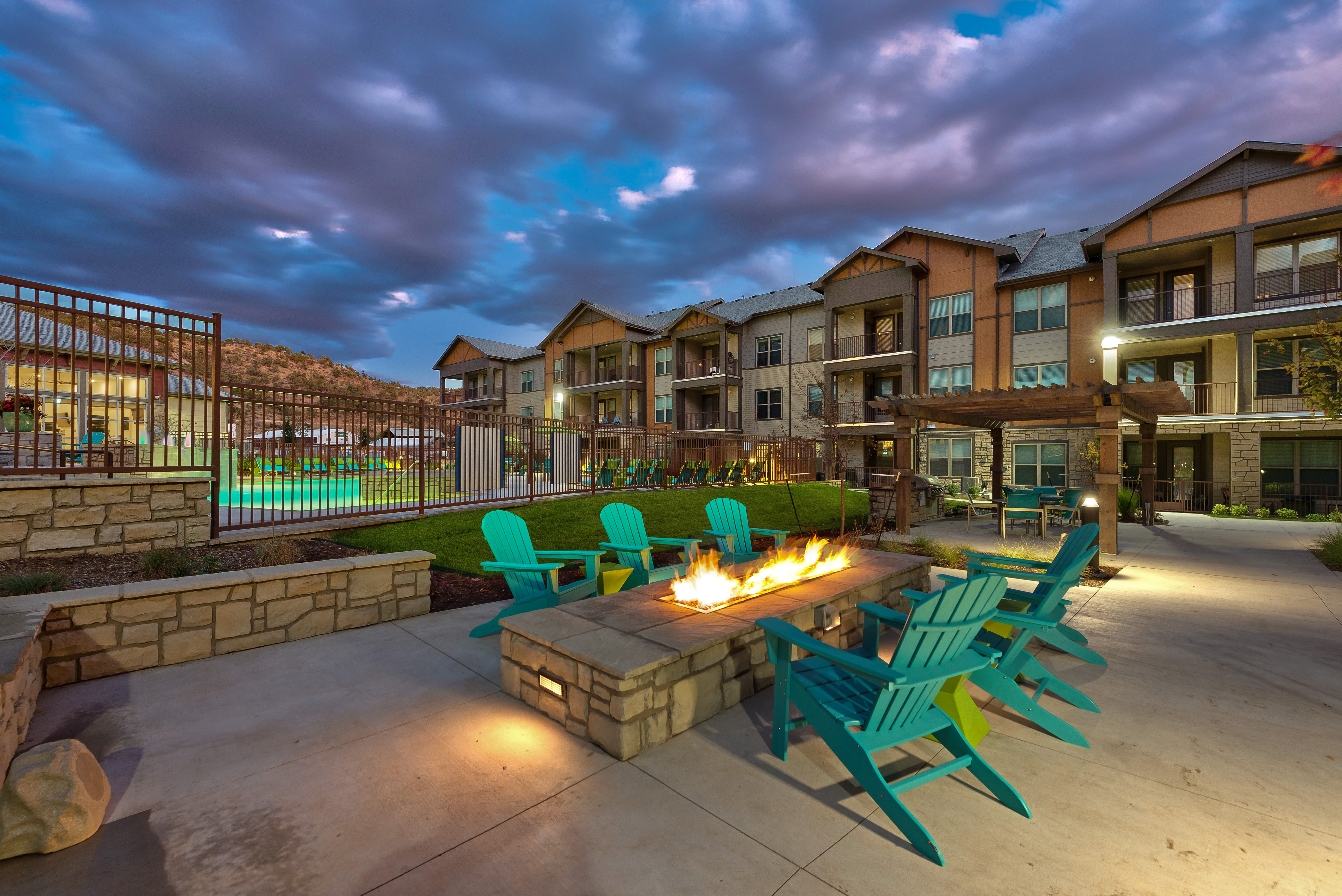outdoor seating by a fire table at Rocket Pointe in Durango, Colorado