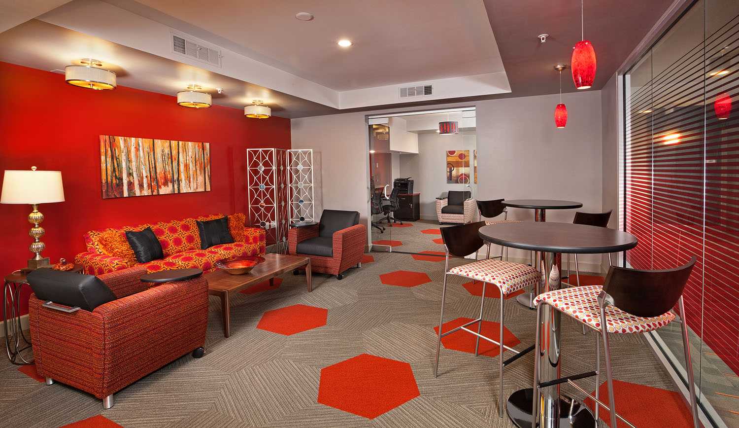 Lounge and business center in the clubhouse at Cielo in Charlotte, North Carolina