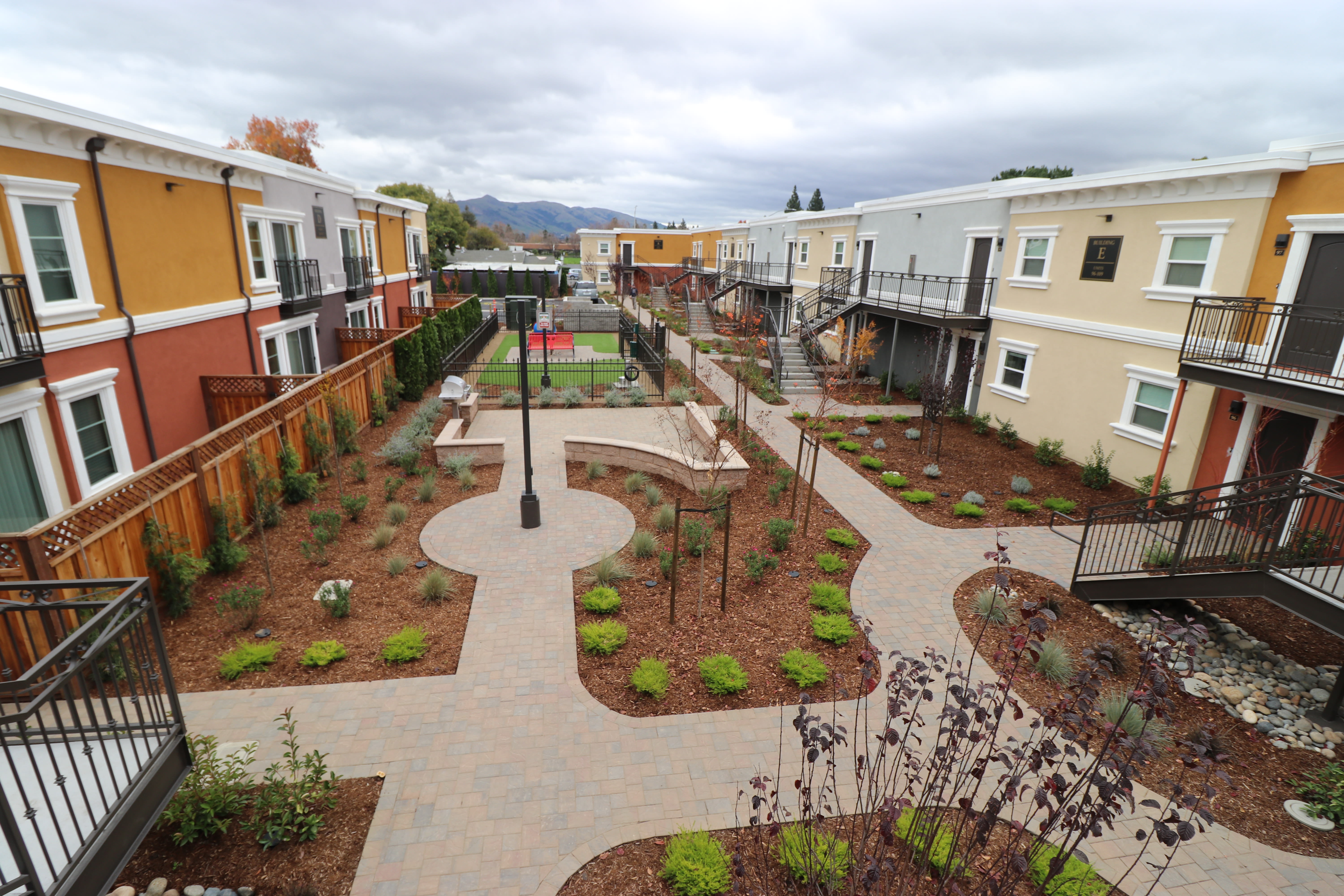 Courtyard at Ramblewood Apartment Homes in Fremont, California