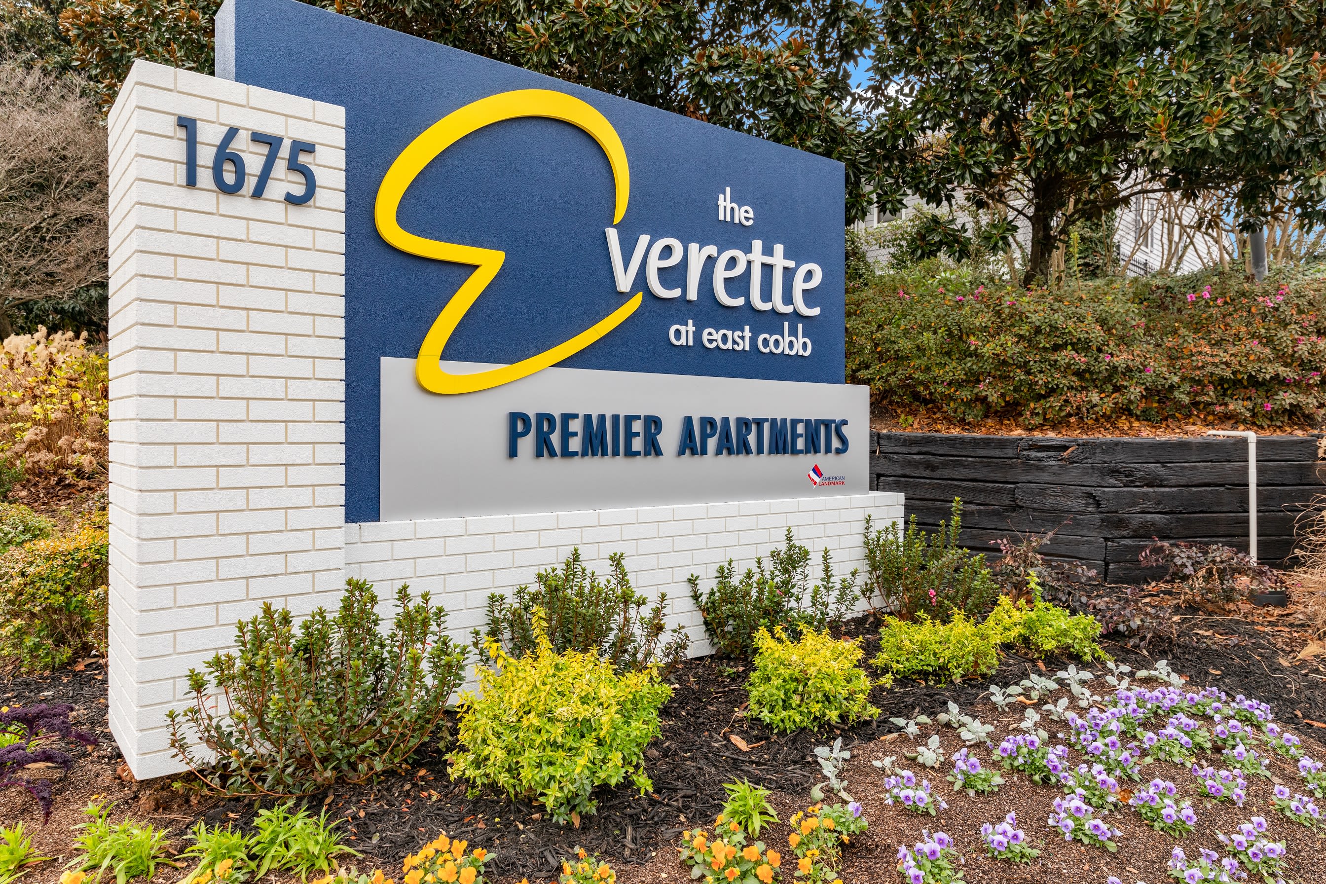 Professionally maintained landscaping at The Everette at East Cobb in Marietta, Georgia