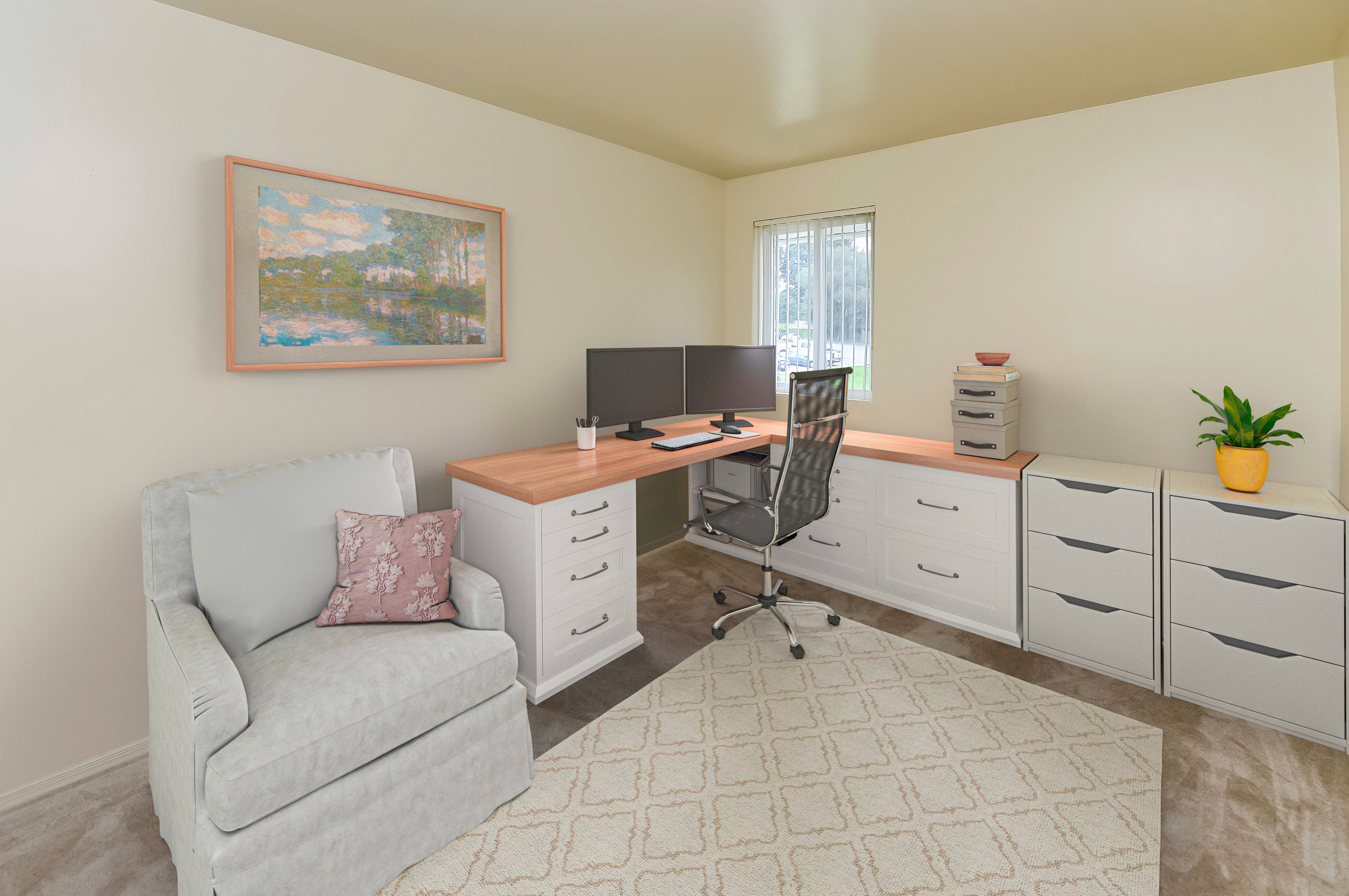 Home office at Greentree Village Townhomes in Lebanon, Pennsylvania