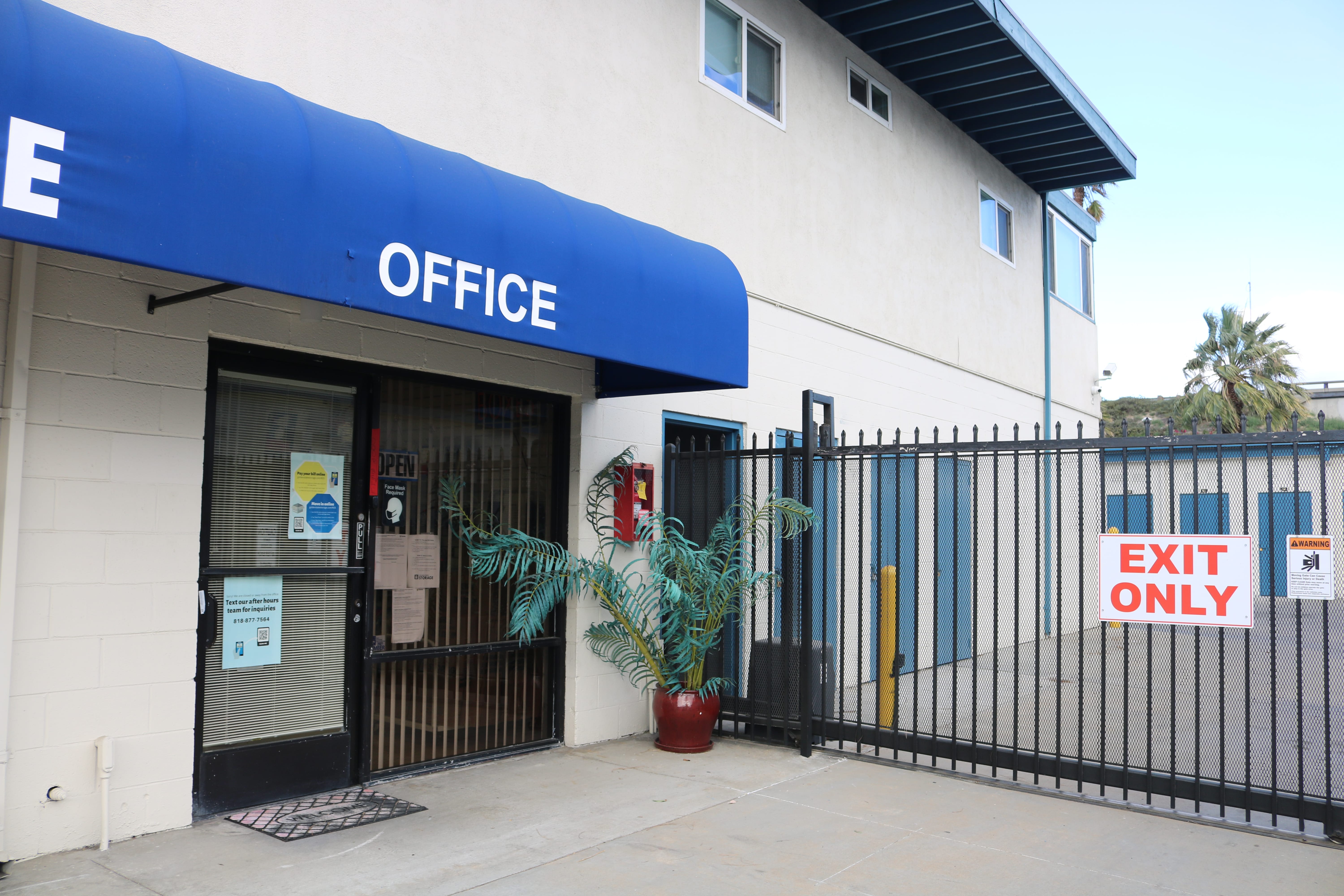 The doors to the main office at Golden State Storage - Roscoe in North Hills, California