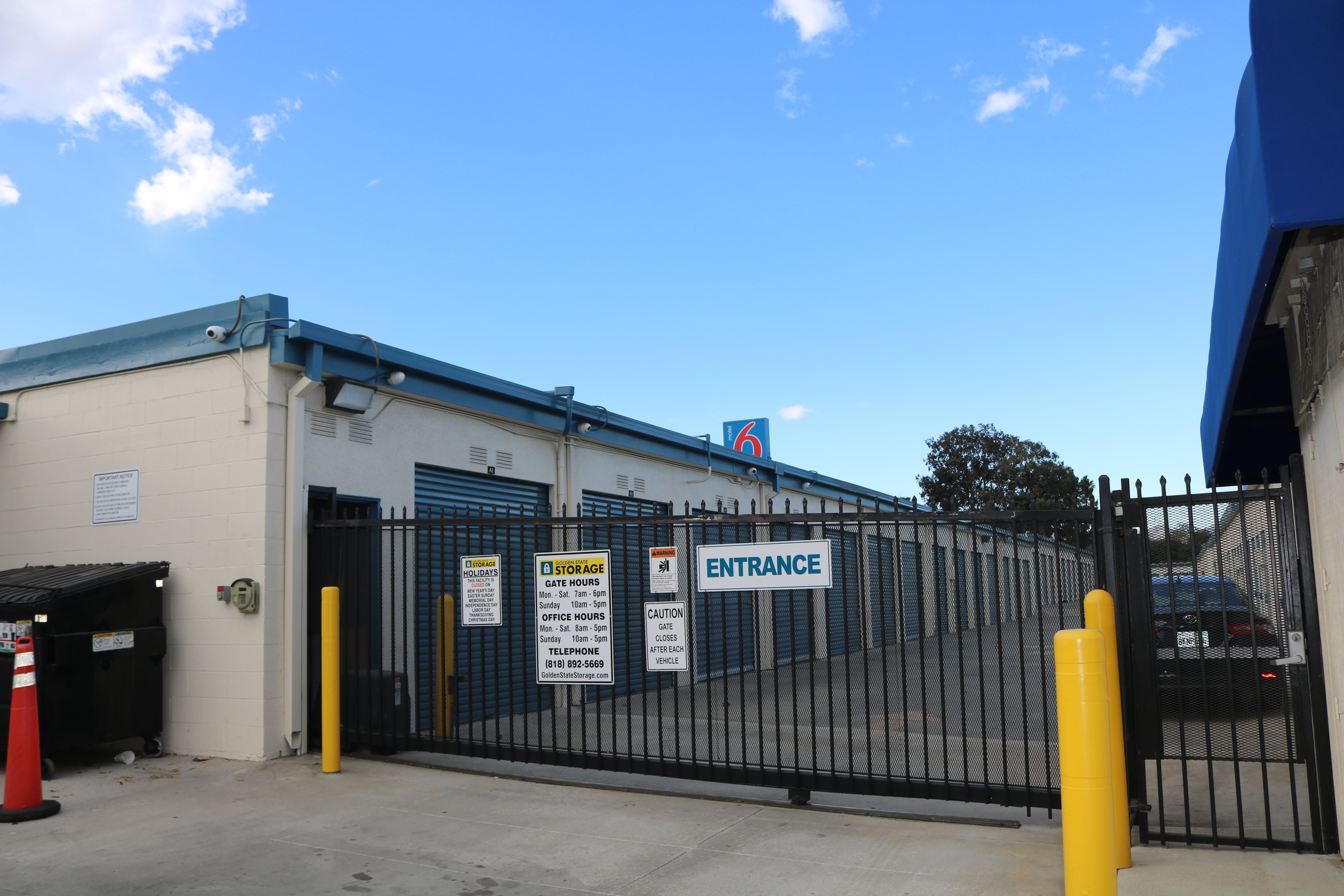 The customer entrance to the storage area at Golden State Storage - Roscoe in North Hills, California