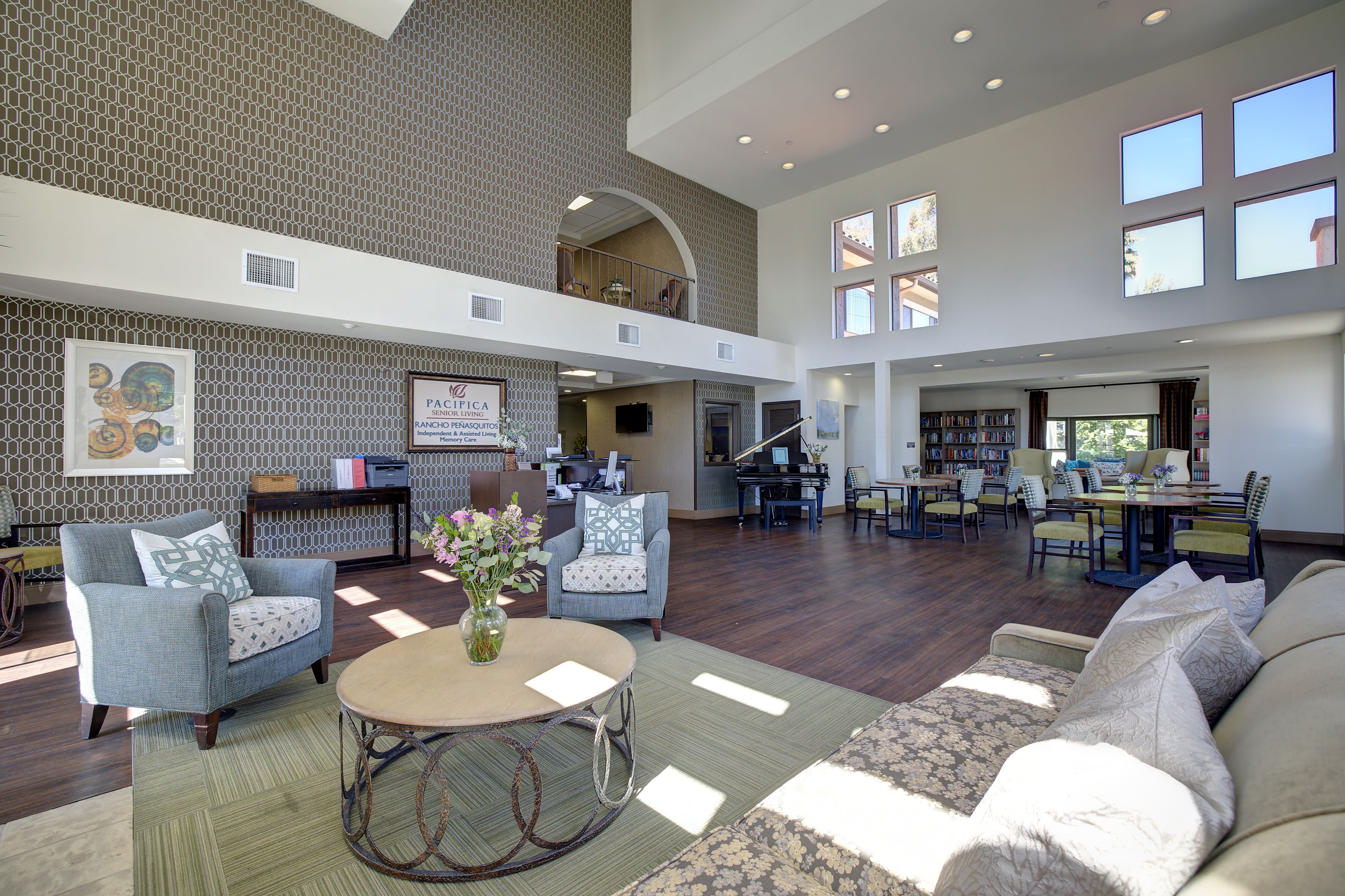 lounge area at Pacifica Senior Living Rancho Penasquitos in San Diego, California