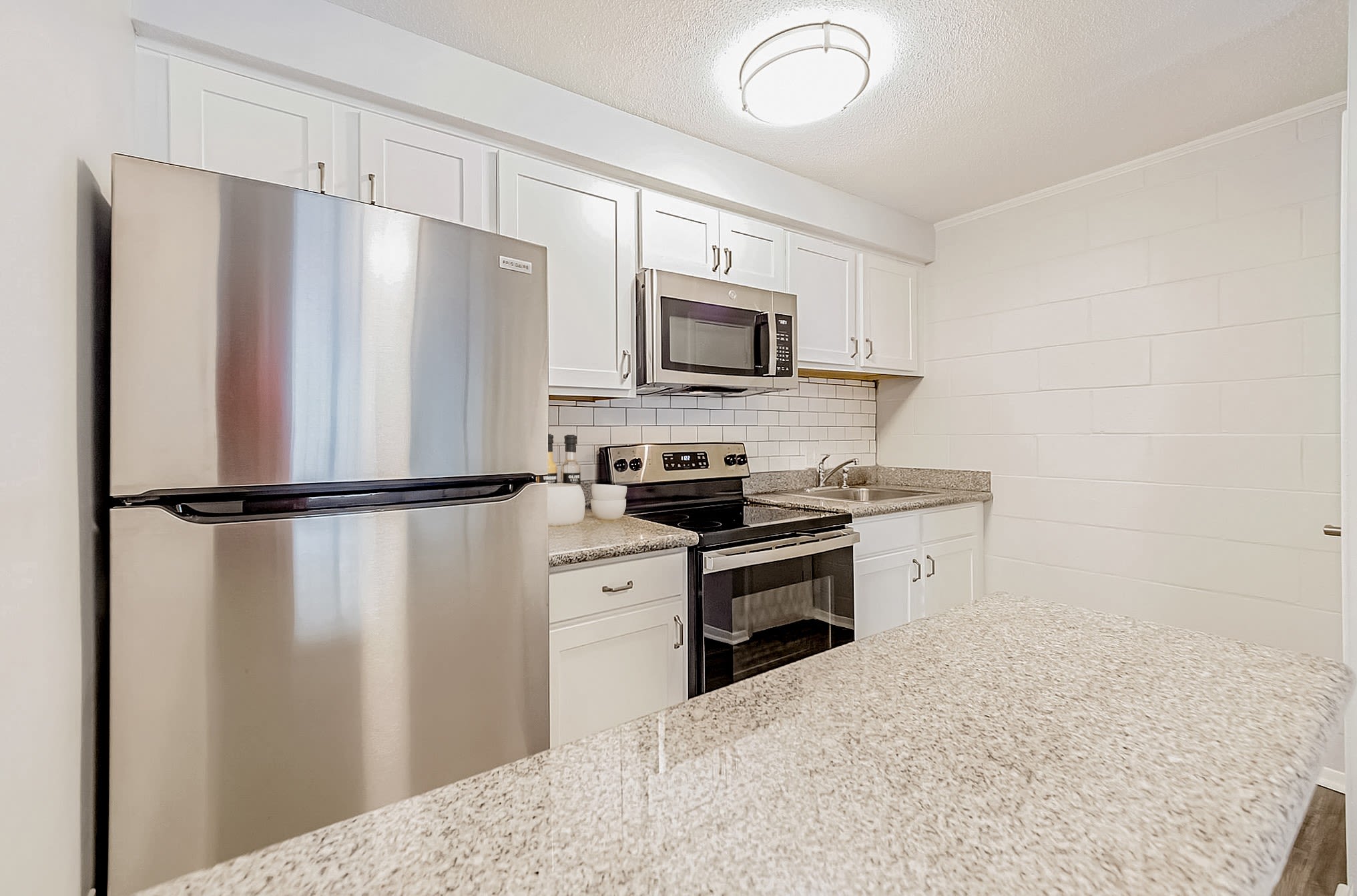 Modern kitchen appliances at Eagle Rock Apartments at Nashua in Nashua, New Hampshire