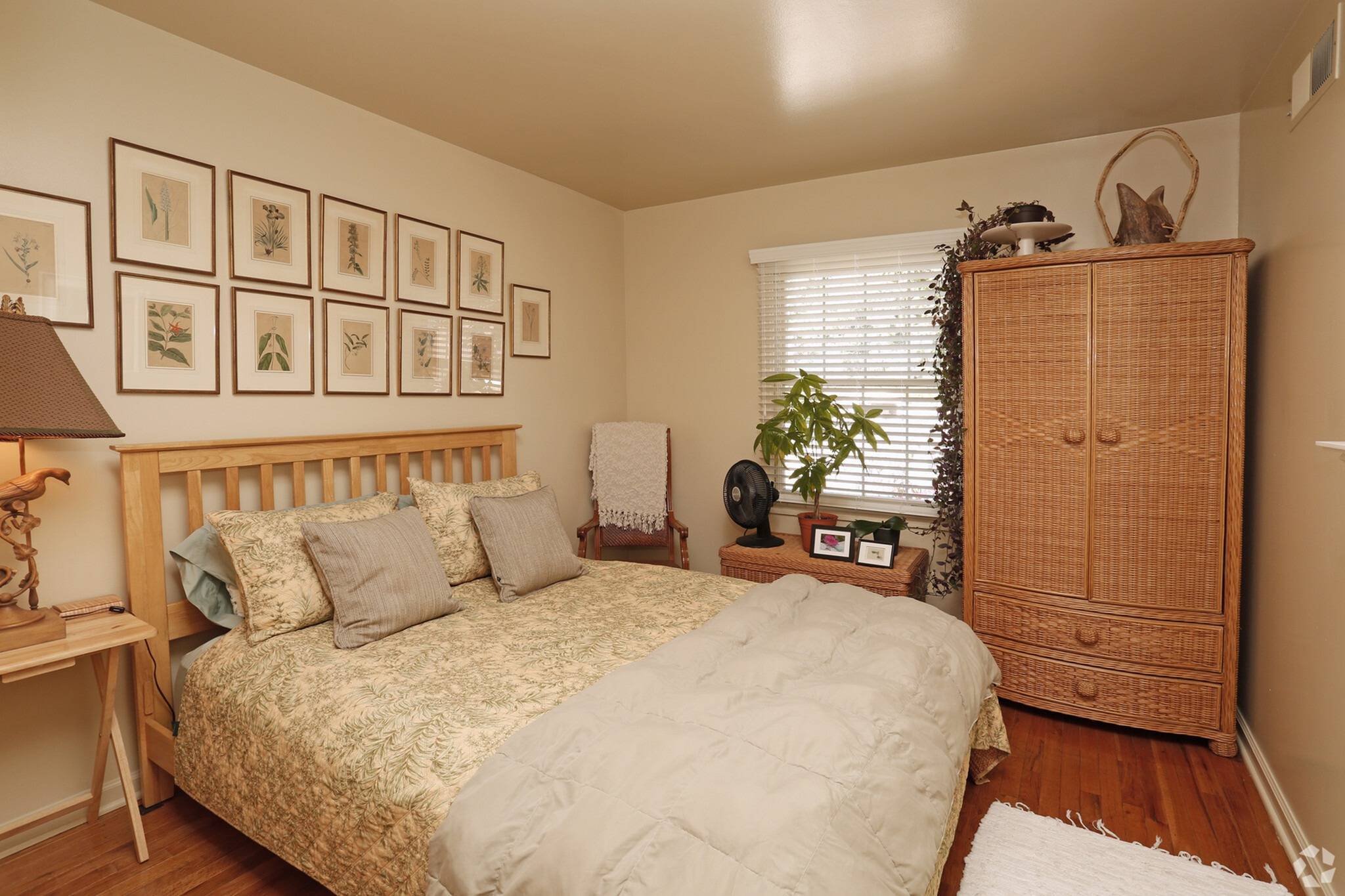 Second bedroom at River Oaks, Pittsburgh, Pennsylvania