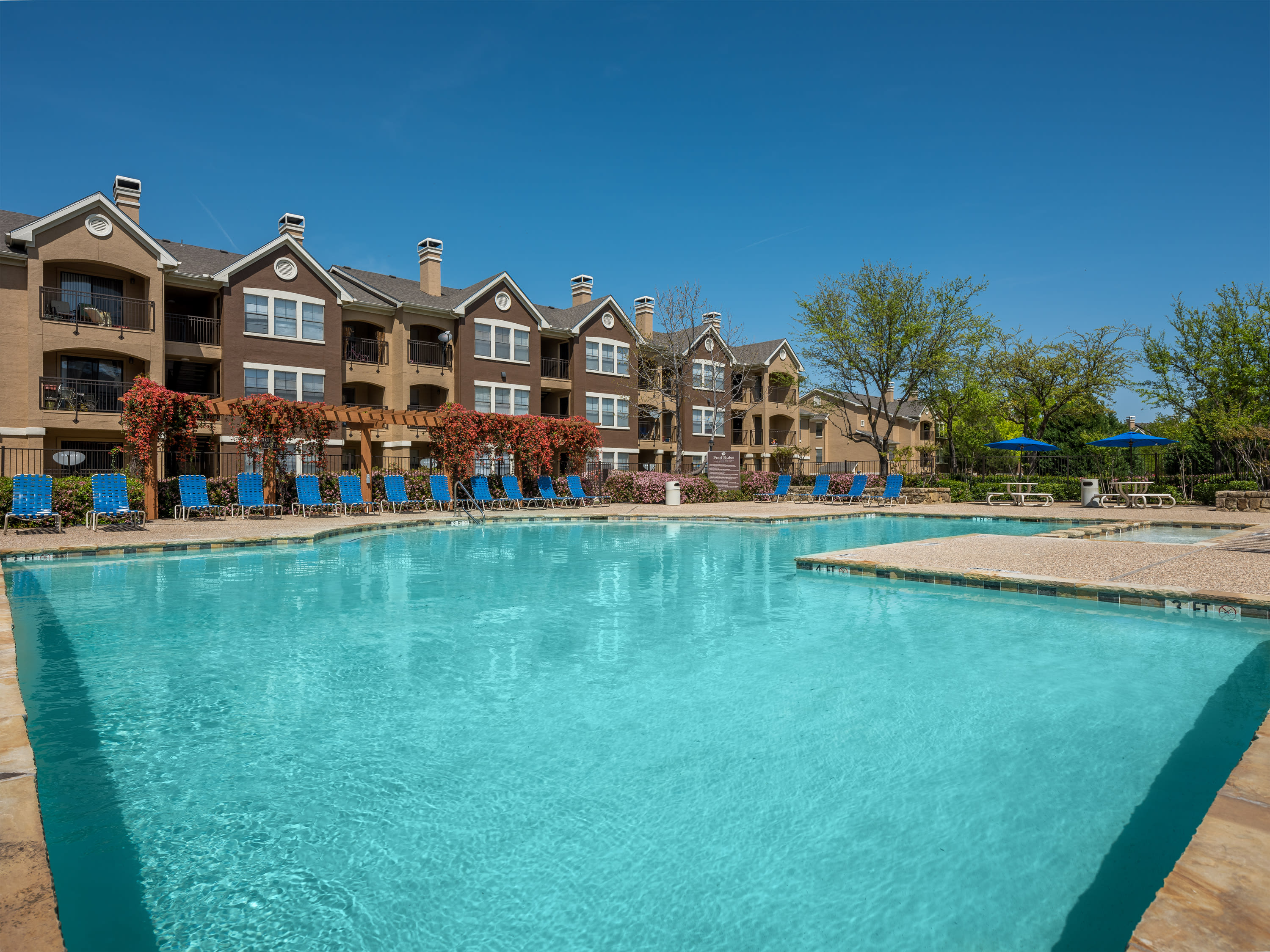 Photos of Arbrook Park Apartment Homes in Arlington, TX