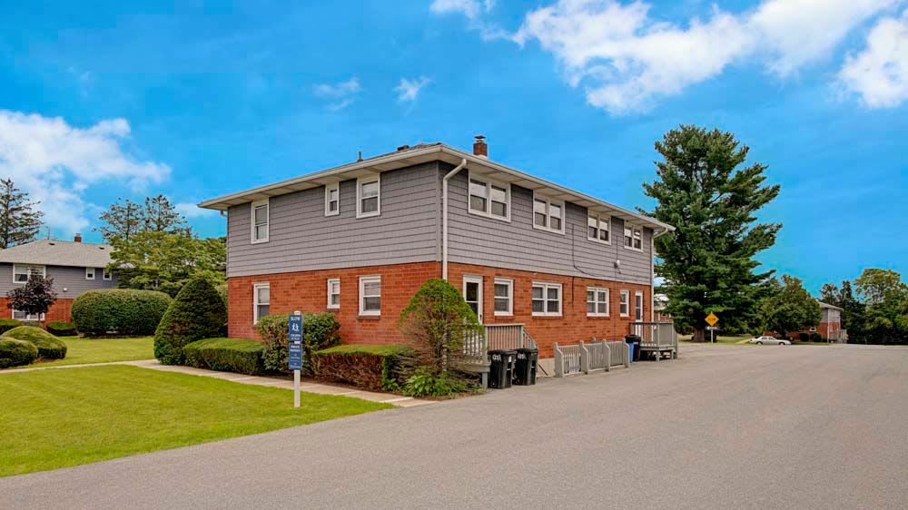 Photos of Evergreen Village Apartments in Alpha, NJ