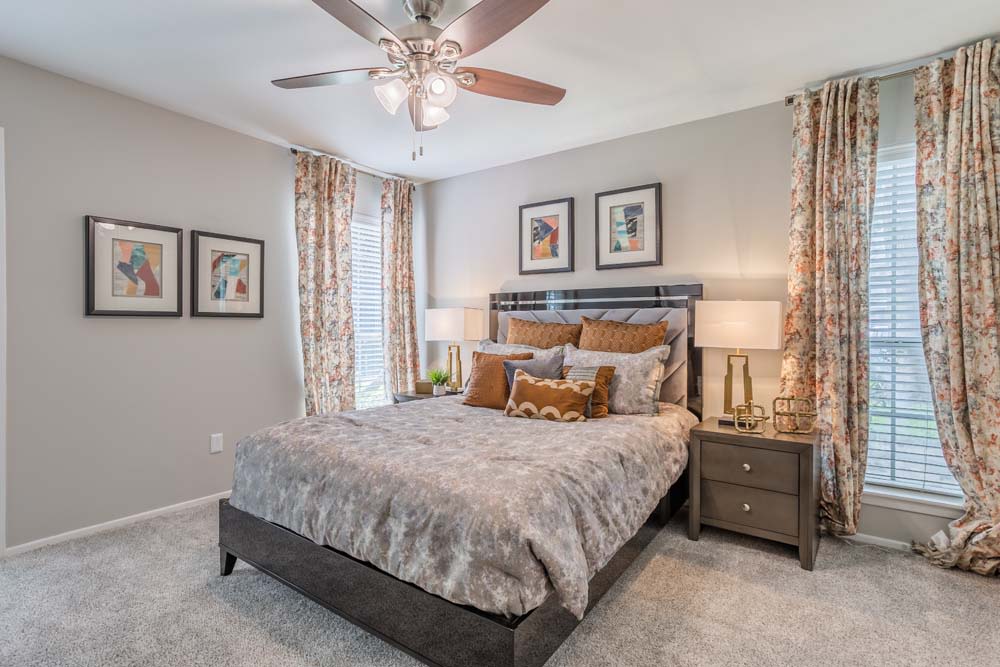 Large bedroom at Foundations at Edgewater in Sugar Land, Texas