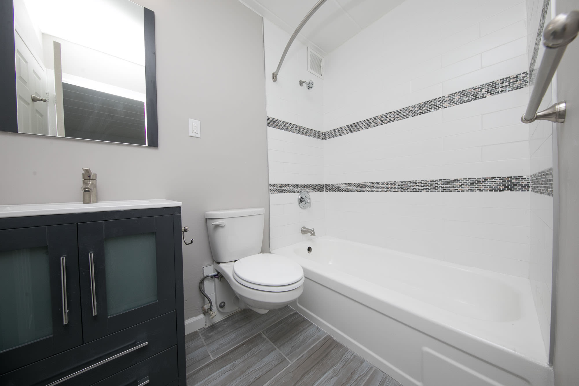 Tile shower and bathtub at Parc at Cherry Hill in Cherry Hill, New Jersey