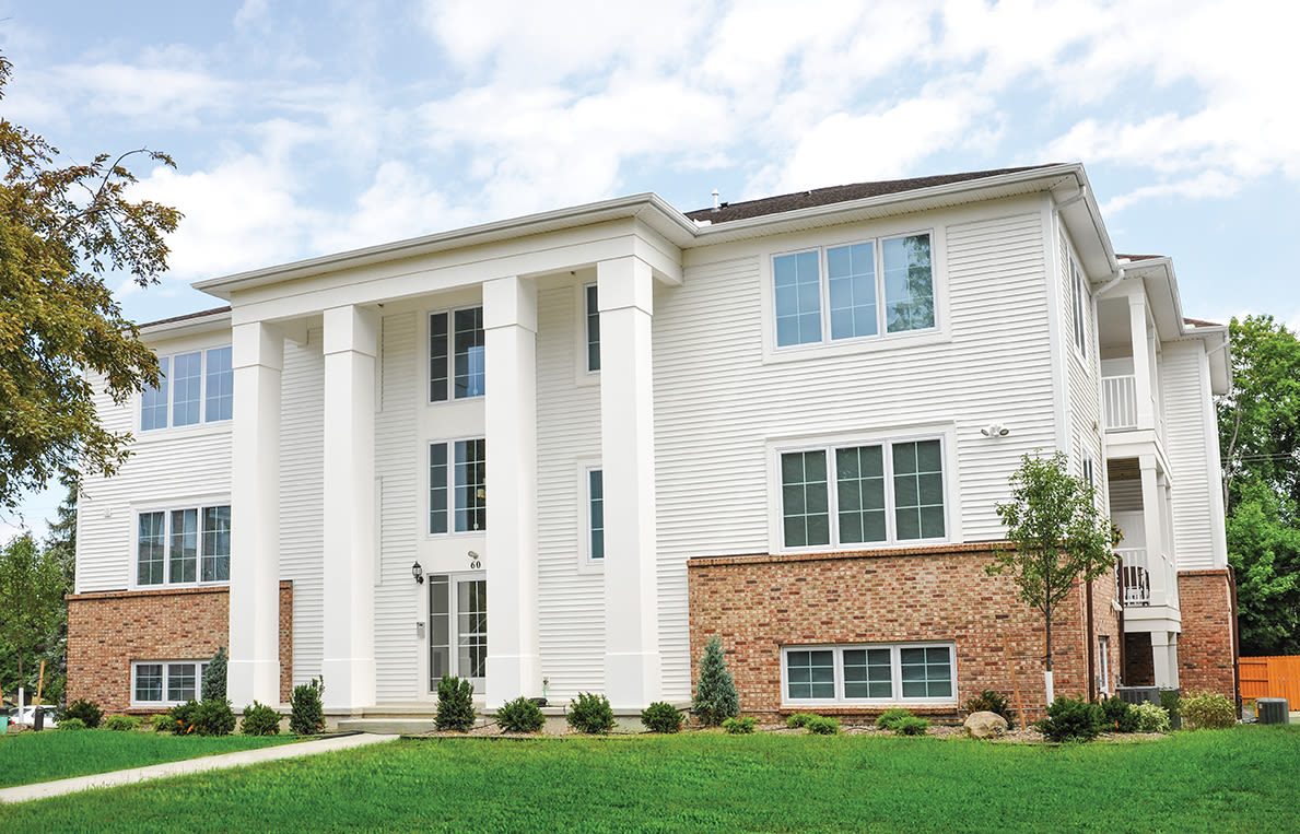 Exterior at Green Lake Apartments & Townhomes in Orchard Park, New York