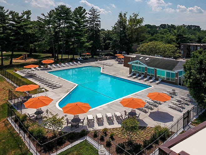 Overhead view of the swimming pool at Metro Pointe in Baltimore, Maryland