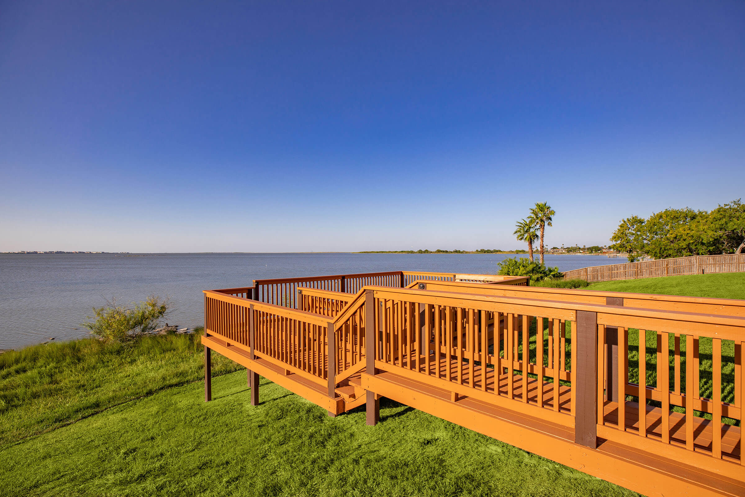 Outside view of the lake at Water's Edge in Corpus Christi, Texas