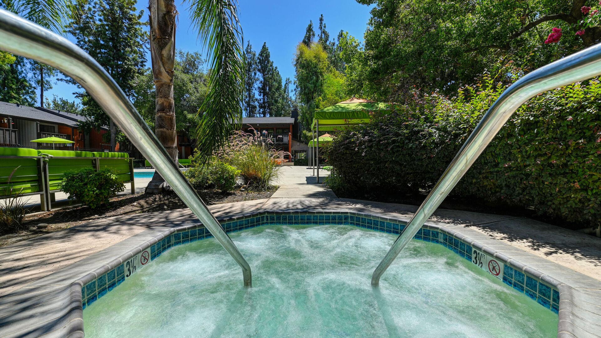 On-site hot tub at The Falls at Arden in Sacramento, California