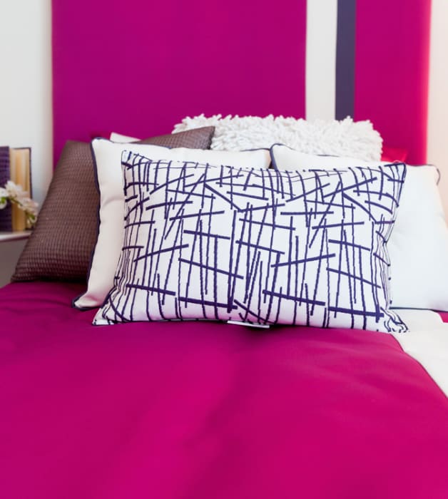 magenta colored bed