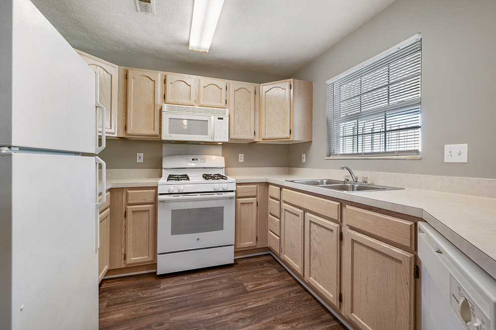 Photos of Lake Pointe Apartment Homes | Apartments in Portage, IN