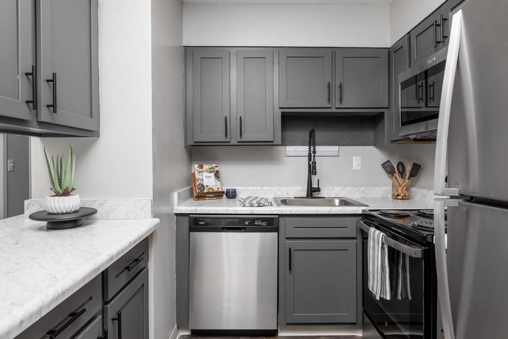 Kitchen with complete appliances at The Canterbury in Columbus, Ohio