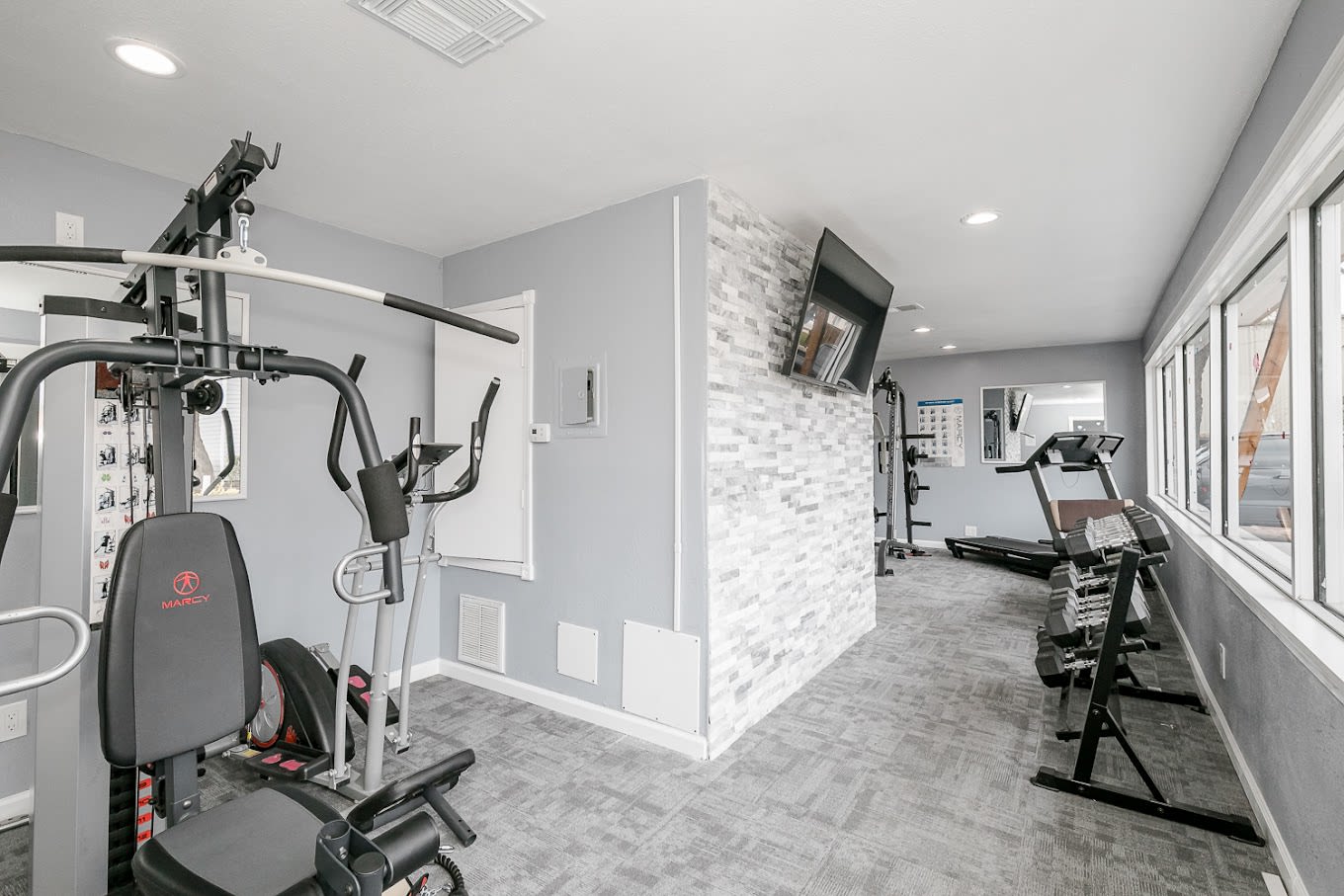 Fitness center machines at Silvermine in Victoria, Texas