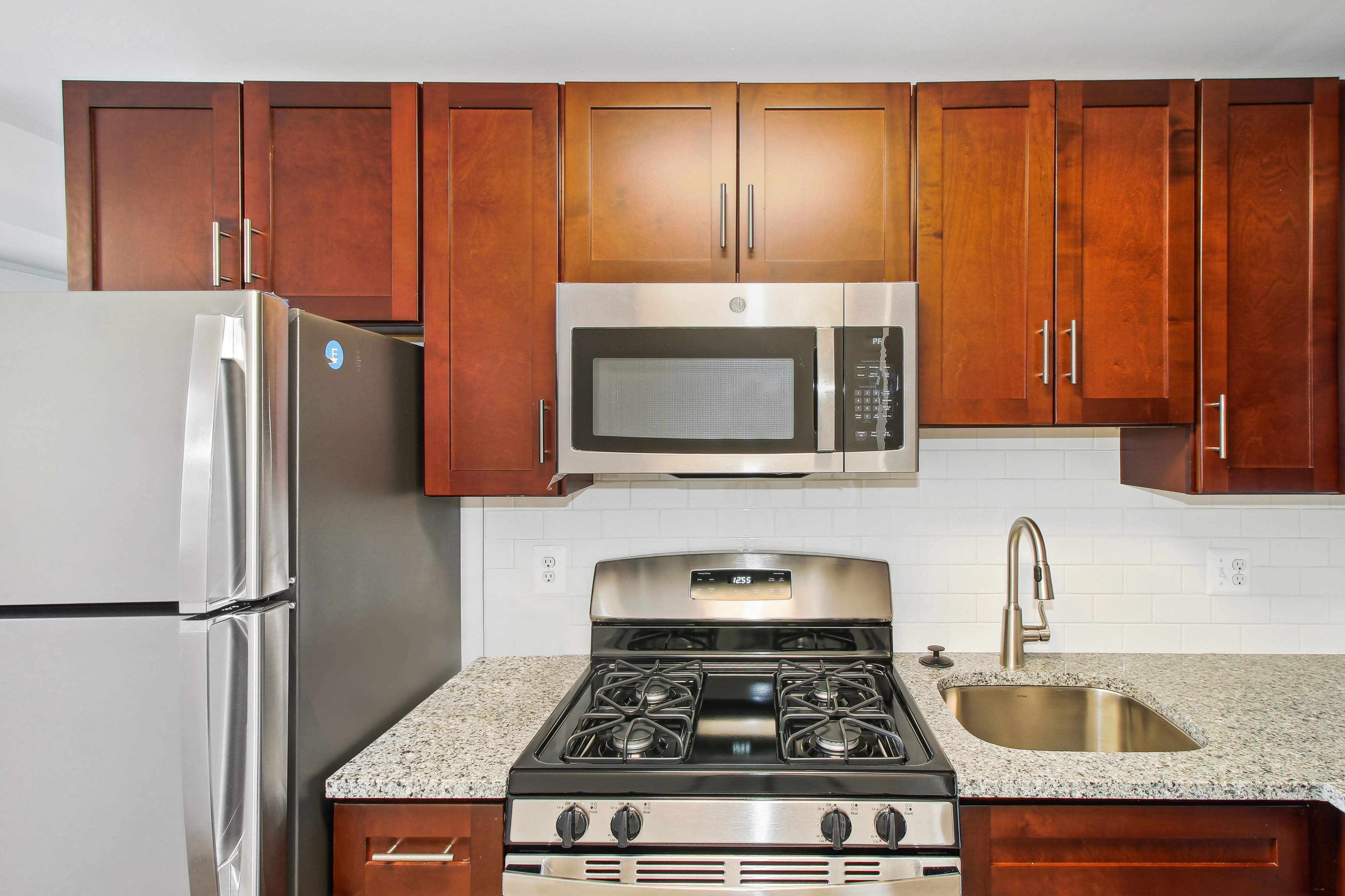 Beautiful Apartments with a Kitchen at Tuscany Woods Apartments