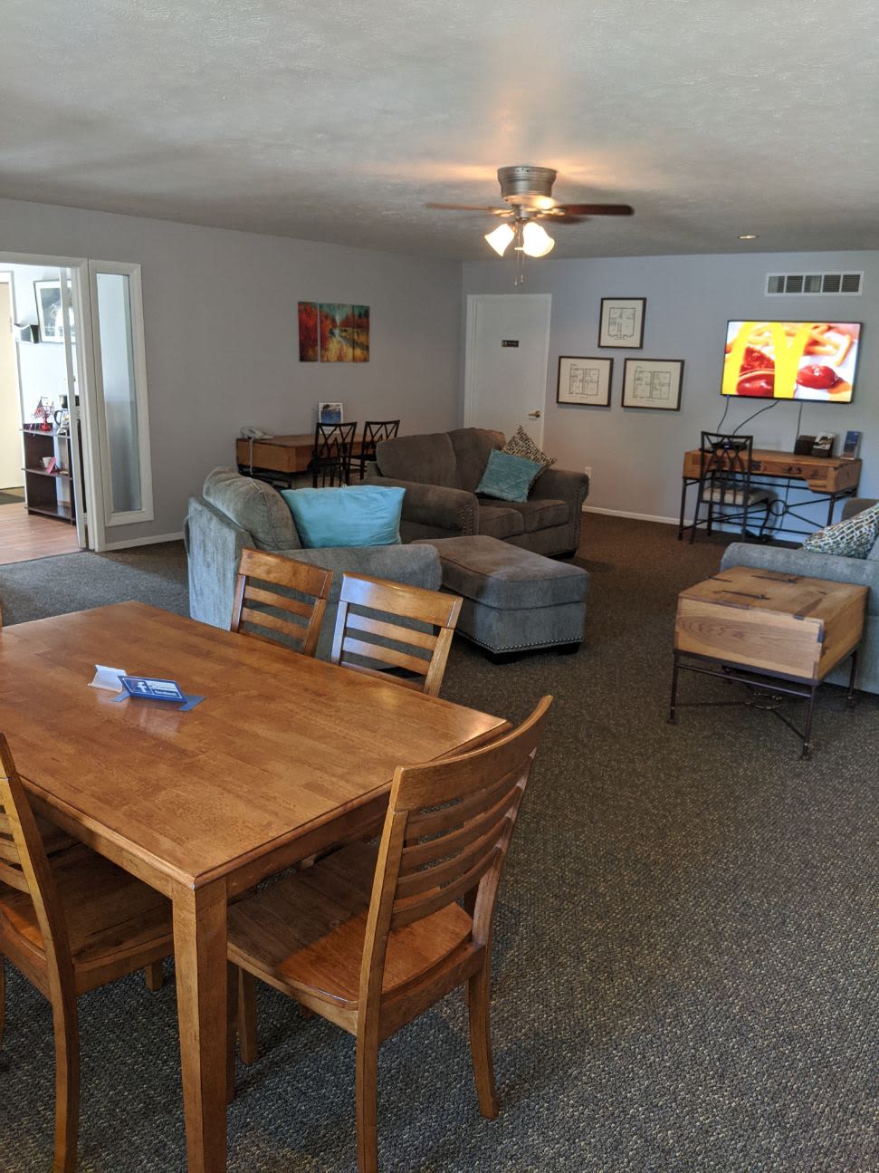 Community lounge area with a tv at North River Place in Chillicothe, Ohio