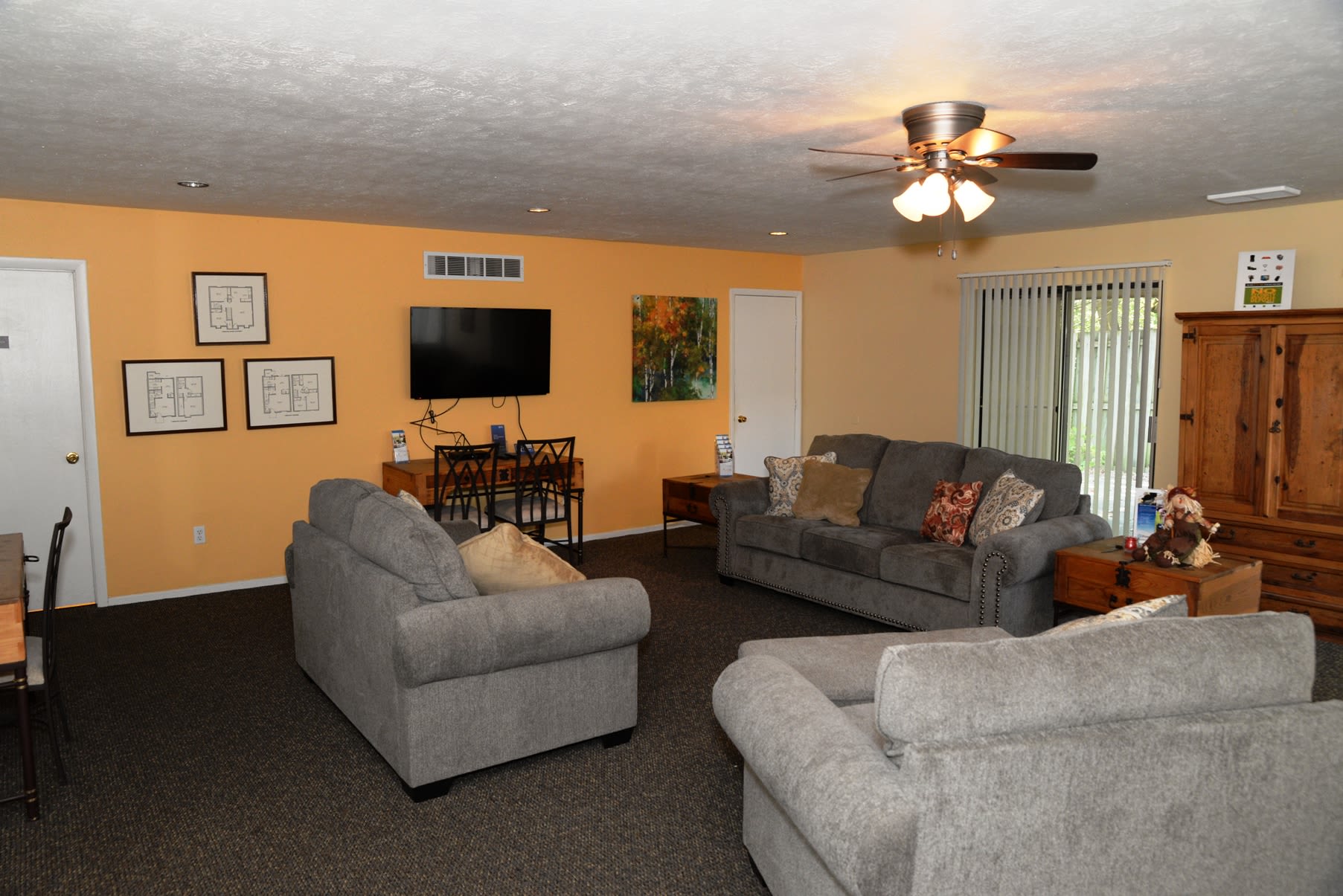 Community lounge area at North River Place in Chillicothe, Ohio