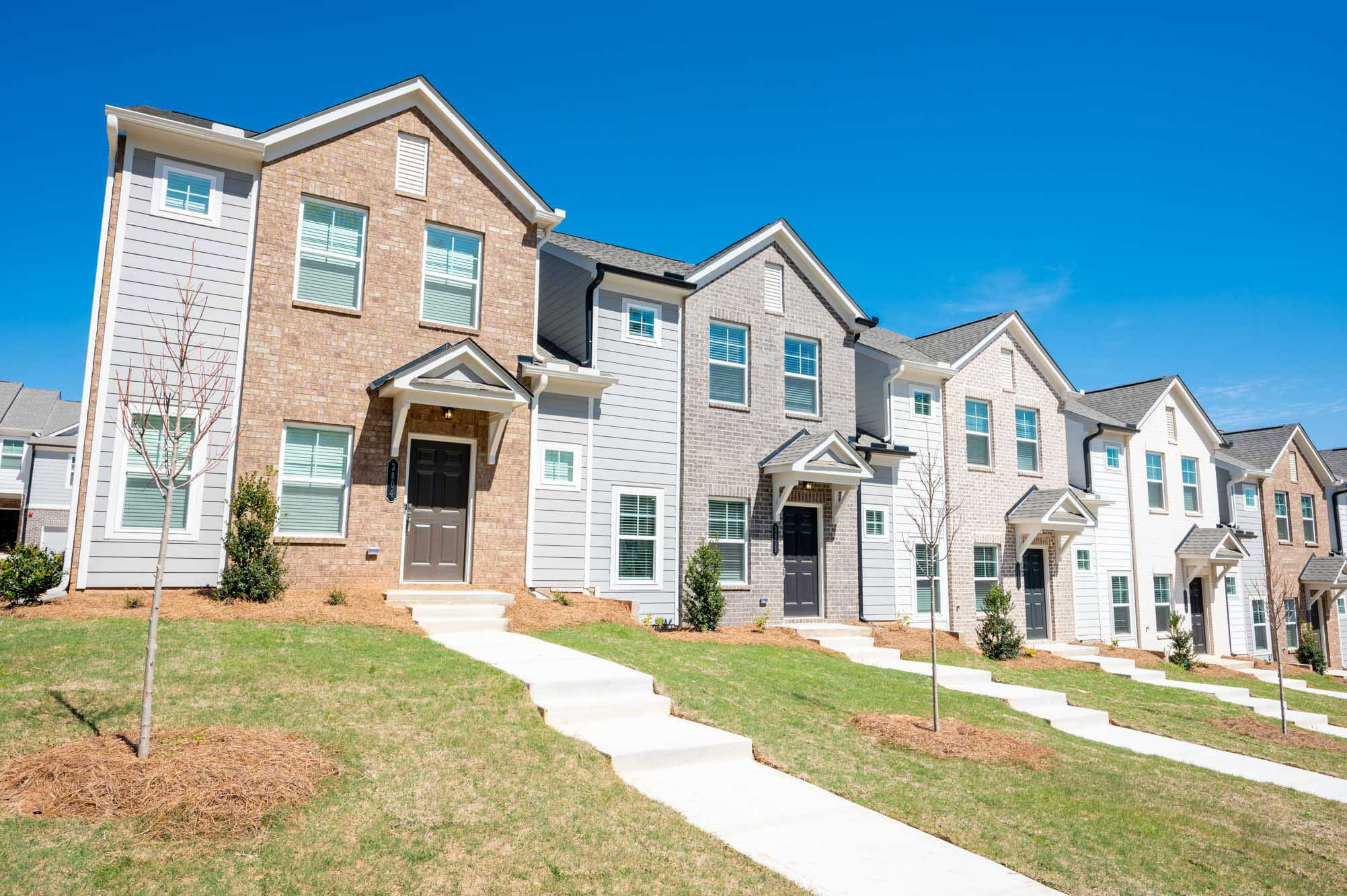 Exterior townhomes at Parallel 36 at Jailette in Atlanta, Georgia