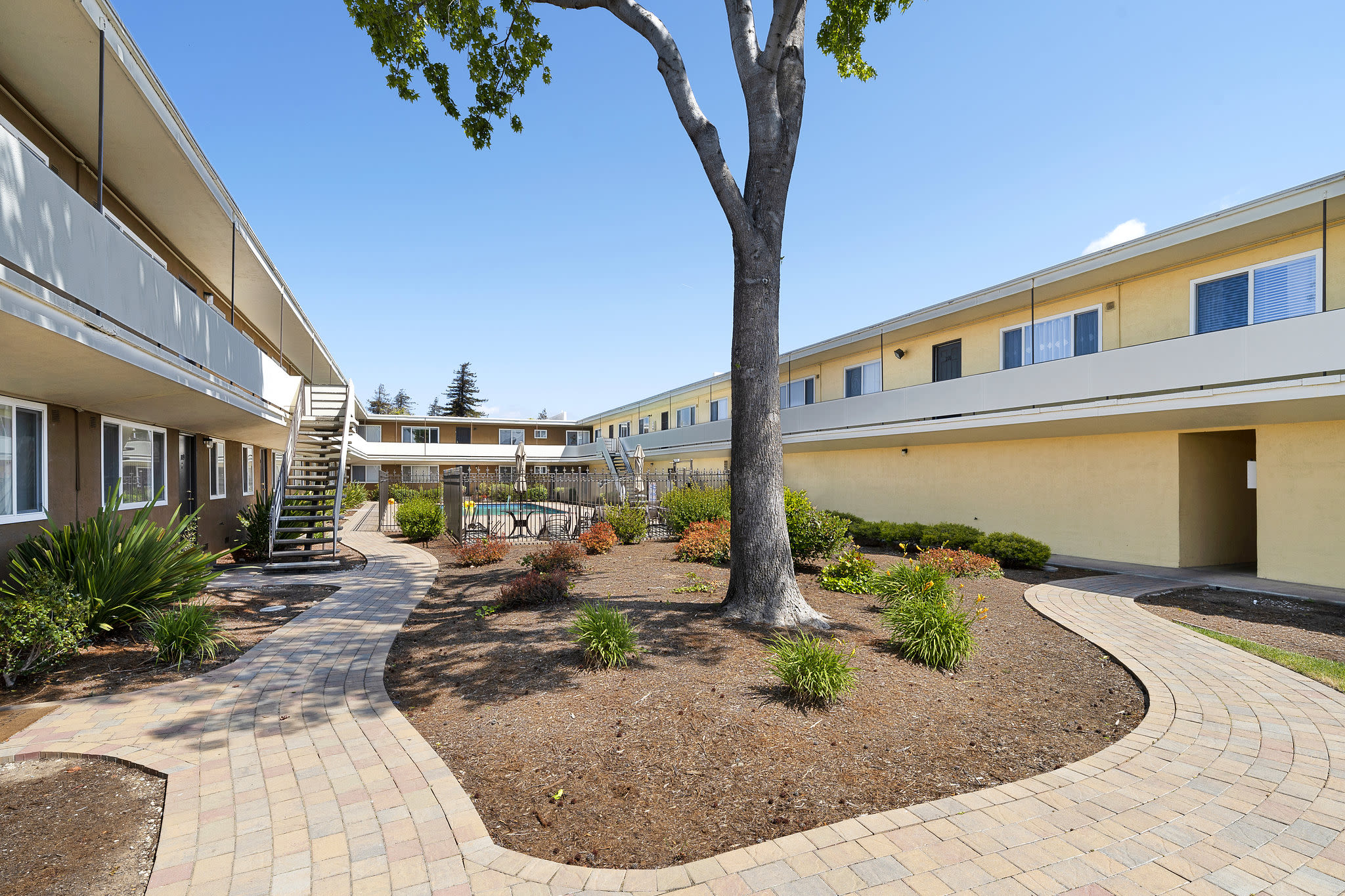 Neighborhood at Garden Court Apartments in Alameda, California