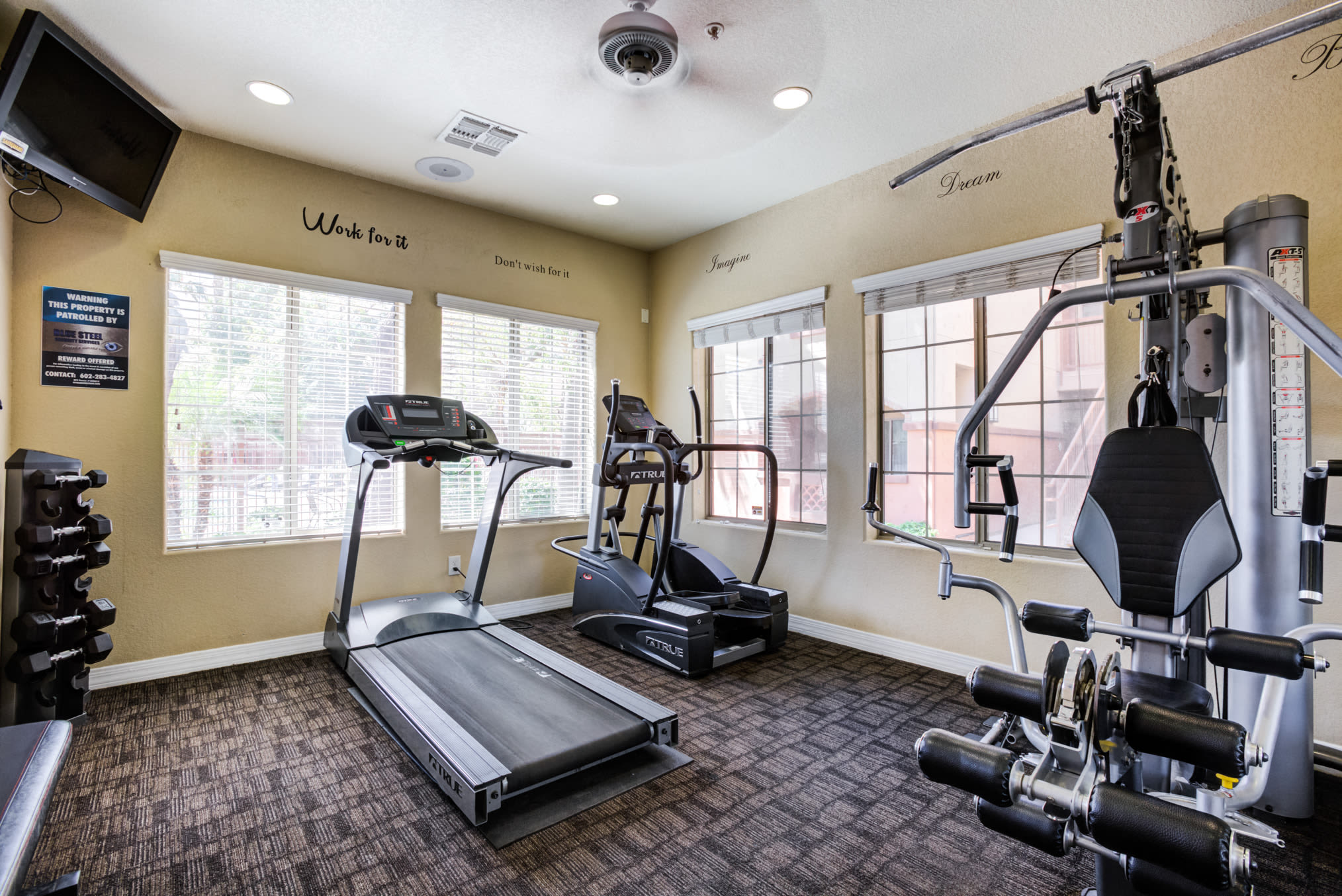 Fitness center at Del Mar Apartments in Phoenix, Arizona