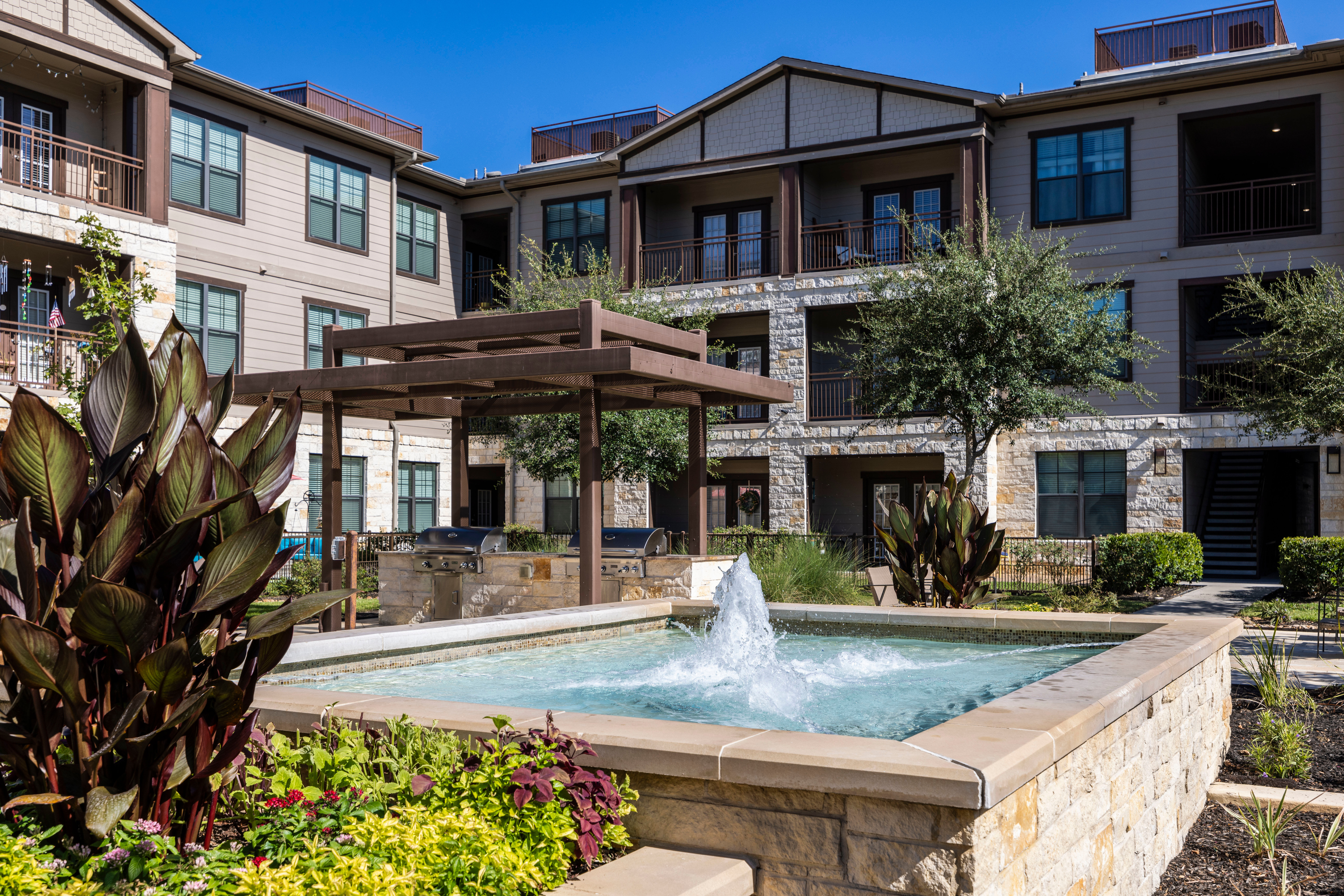 Exterior view  of Olympus Auburn Lakes in Spring, Texas