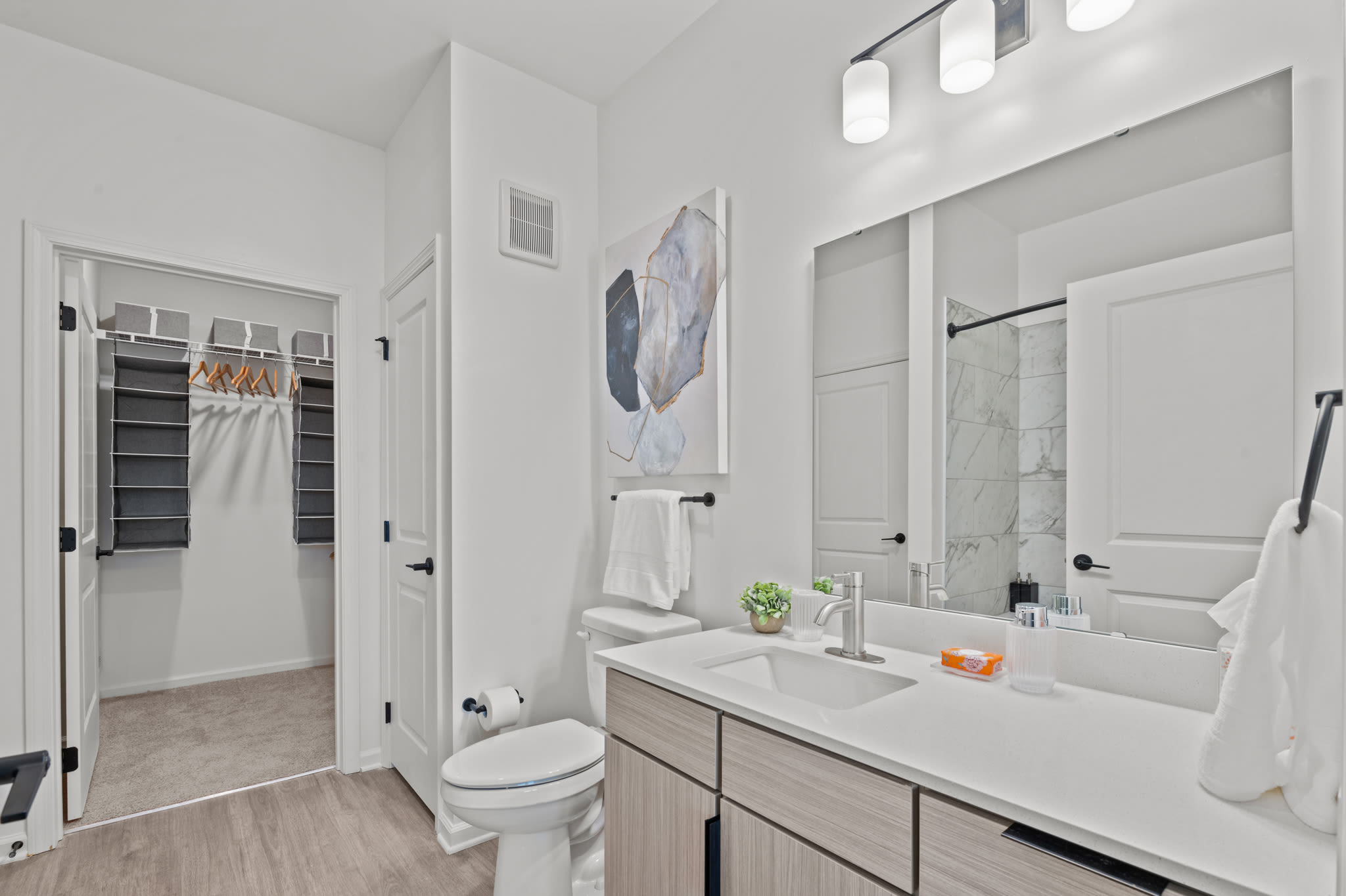 Beautiful bathroom at Altura | Apartments & Townhomes in Pensacola, Florida