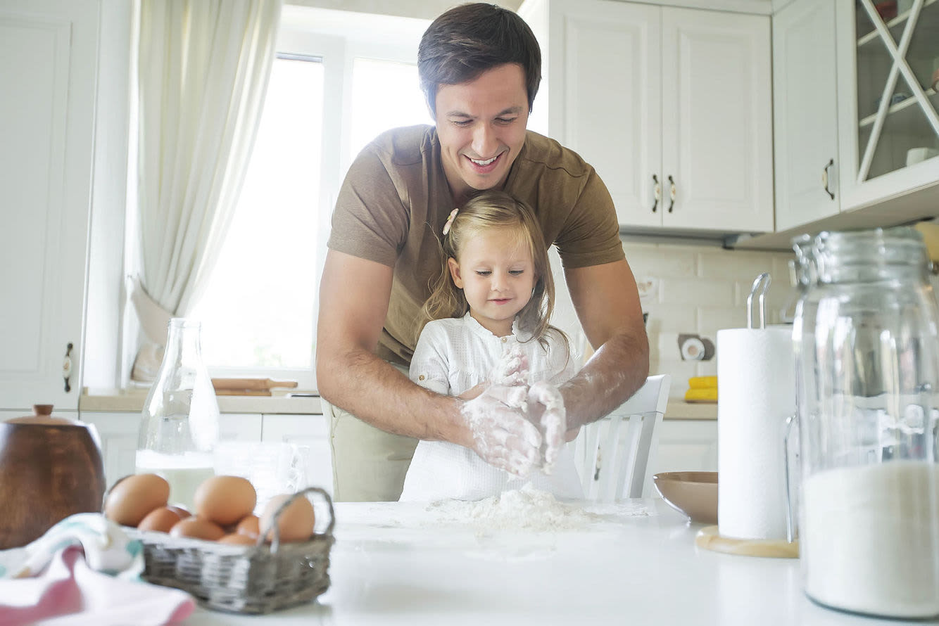 Dad and daughter at Fiona Apartment Homes in Irving, Texas