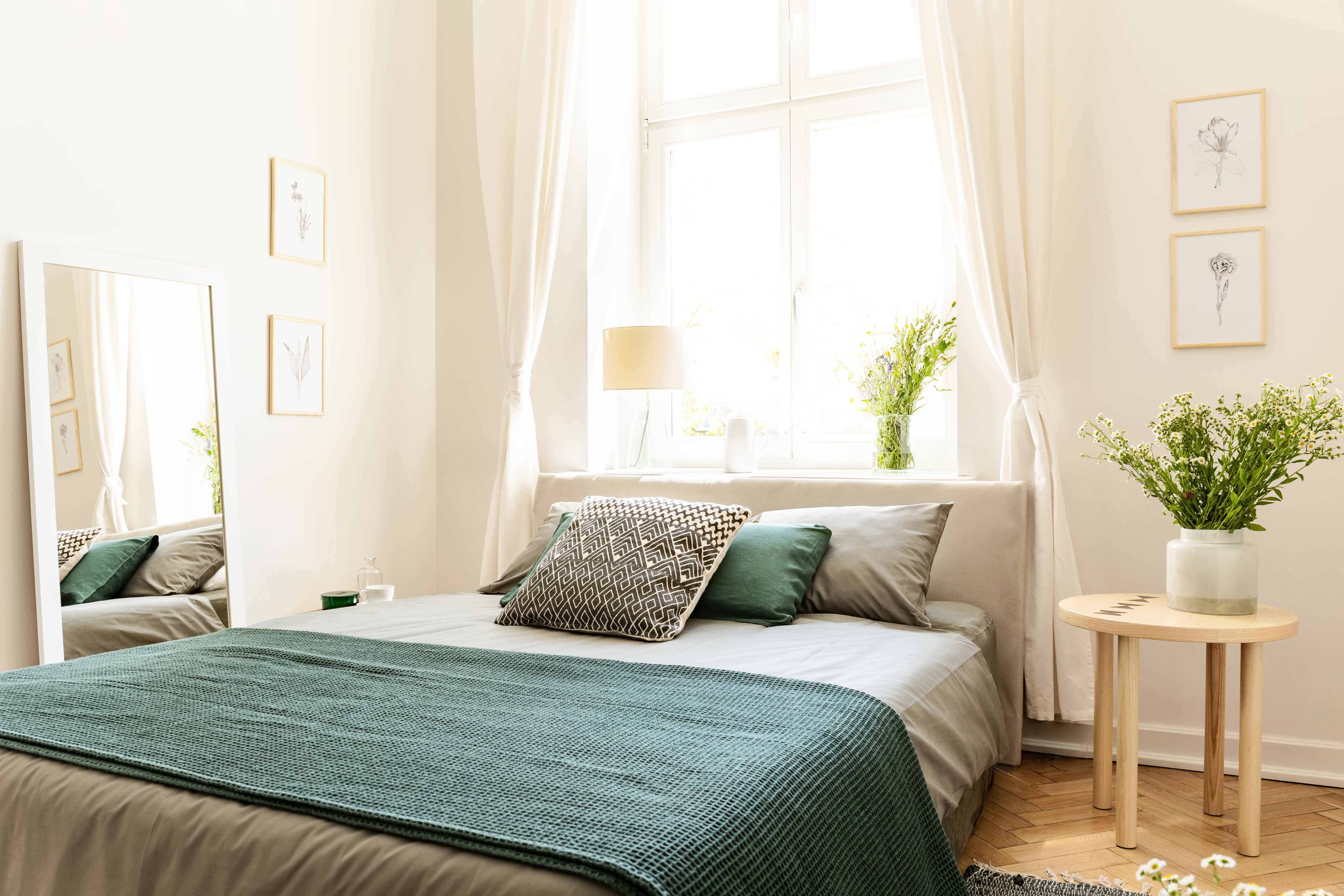 Light bedroom in Chelsea Park in Gaithersburg, Maryland