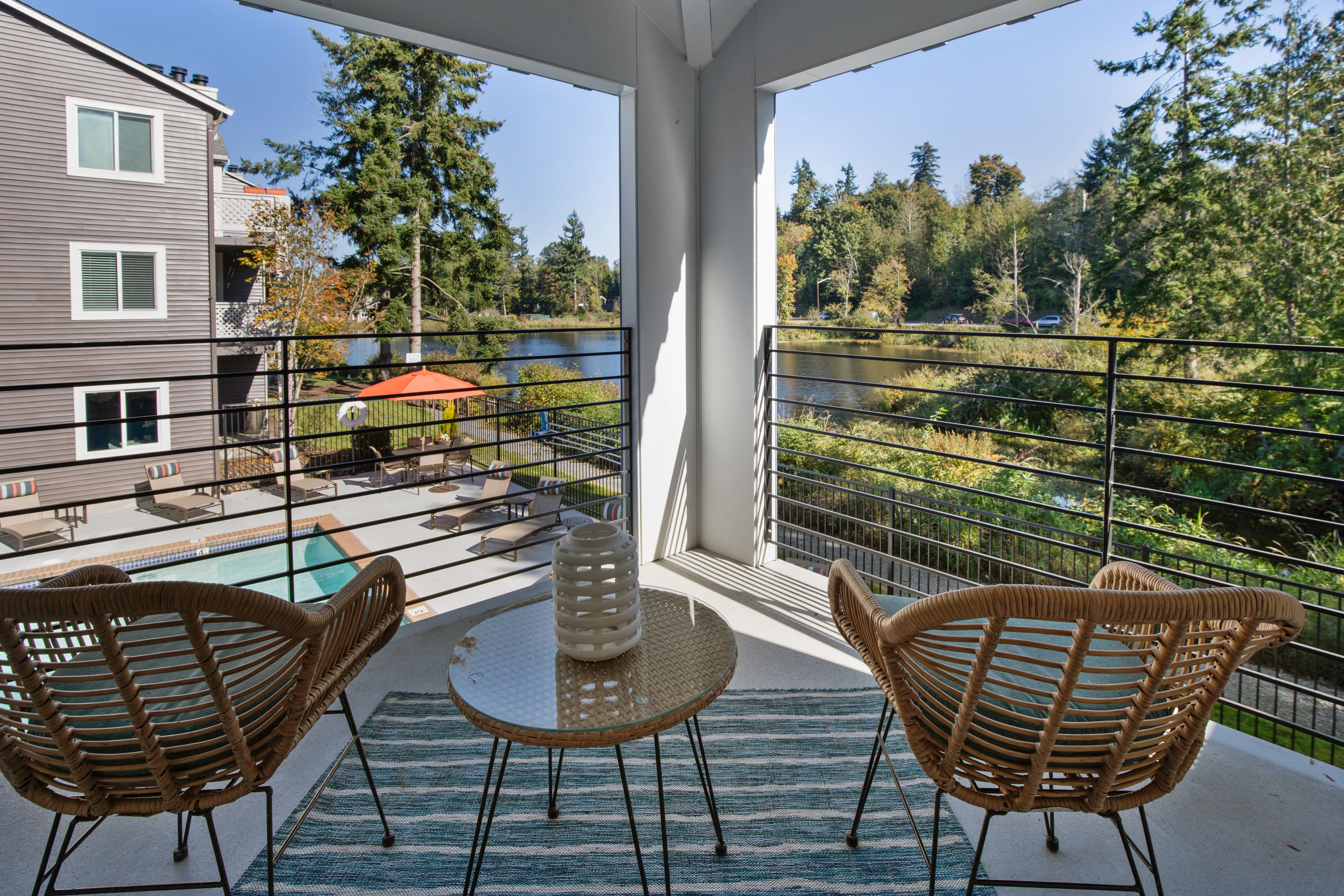 Everett, Washington, apartments at Sofi Lakeside balcony