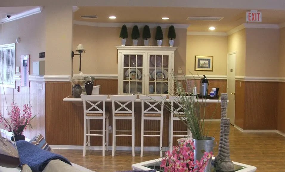 The apartment with a view of breakfast bar at Clipper Cove in Tampa, Florida
