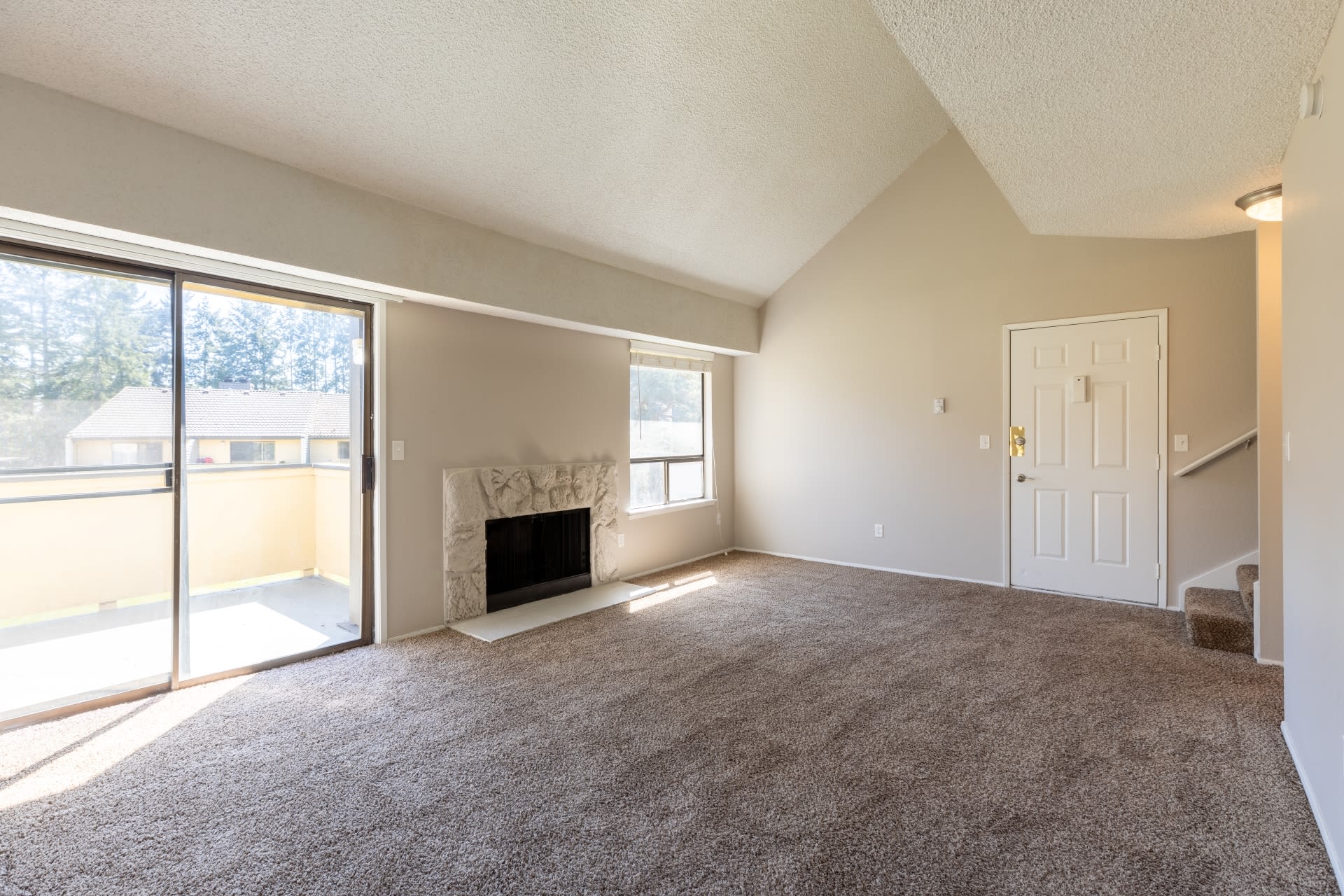open area living room at The Commons in Federal Way, Washington