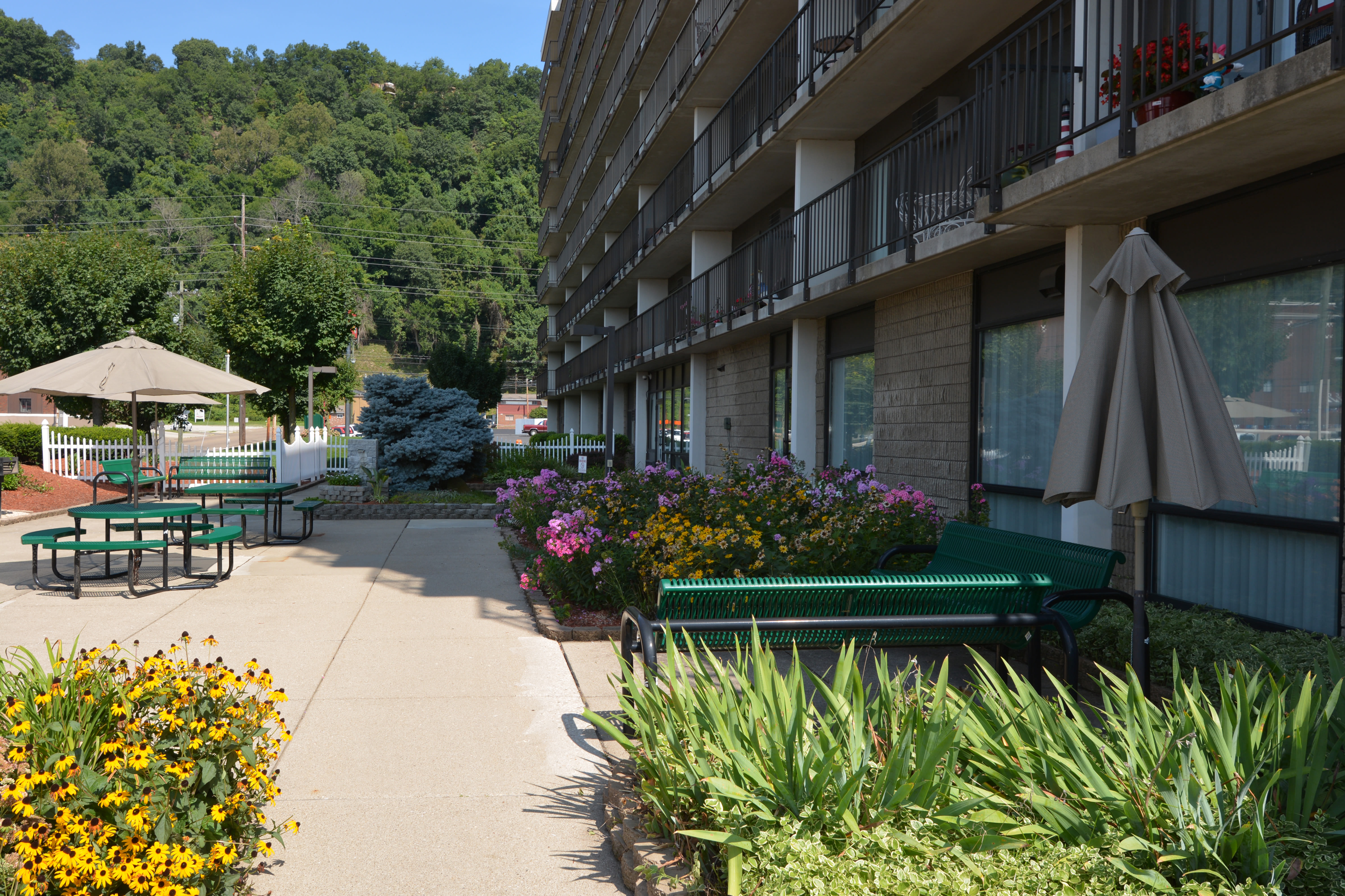 Courtyard and building exterior at Buckeye Towers in New Boston, Ohio