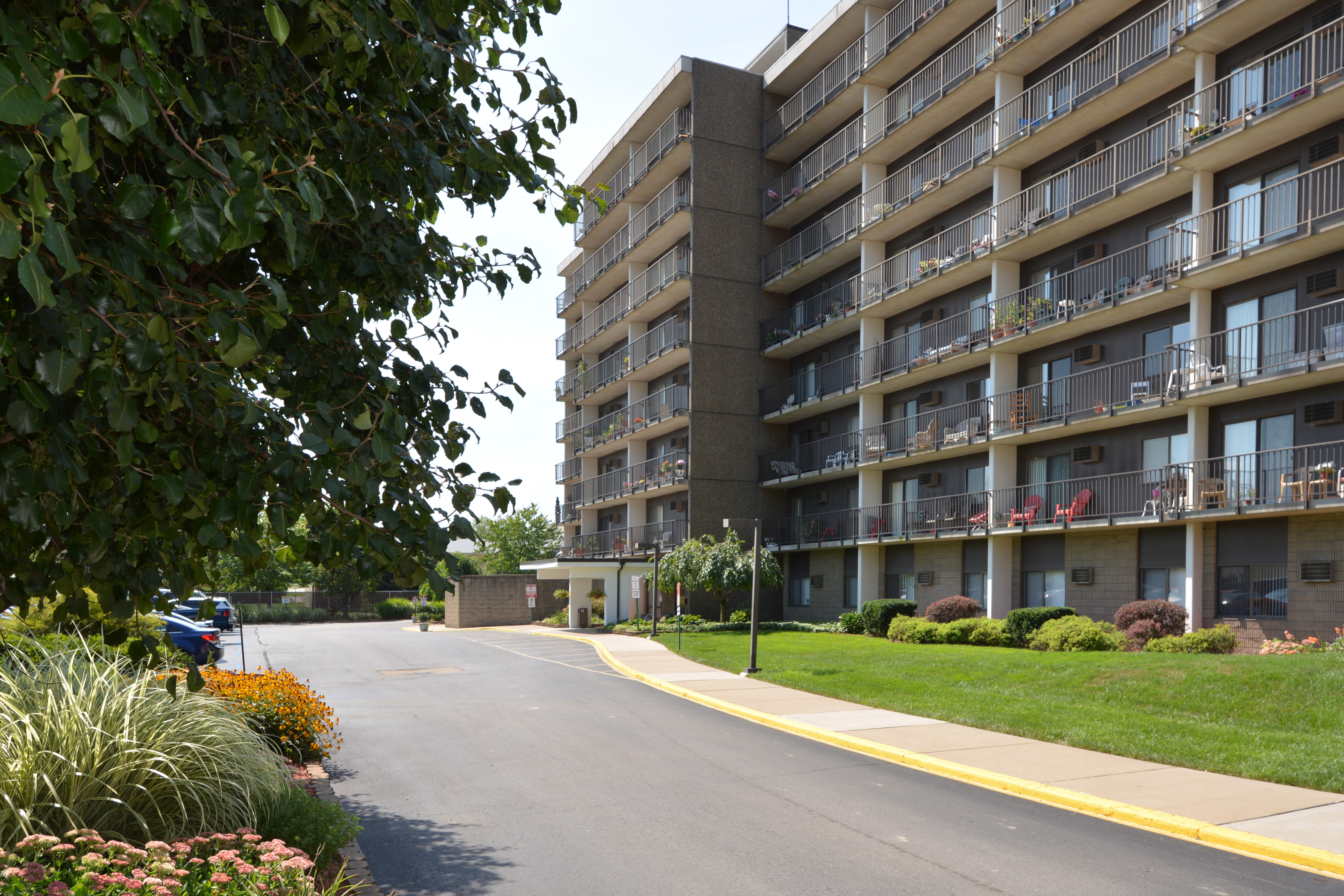Explore the neighborhood around Buckeye Towers in New Boston, Ohio