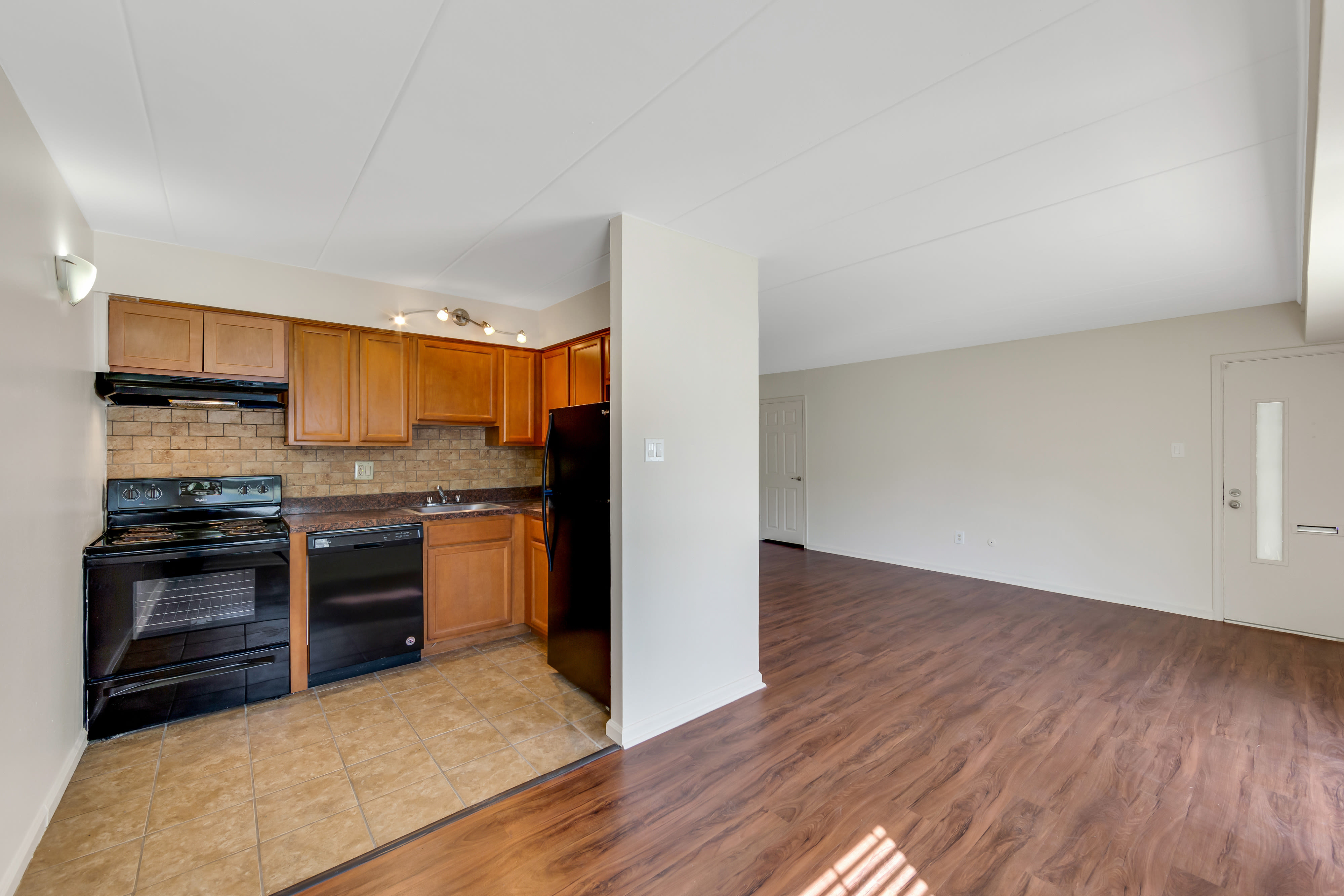 Dining room with access to fully-equipped kitchen at Blair Mill Village East Apartment Homes, Horsham, Pennsylvania