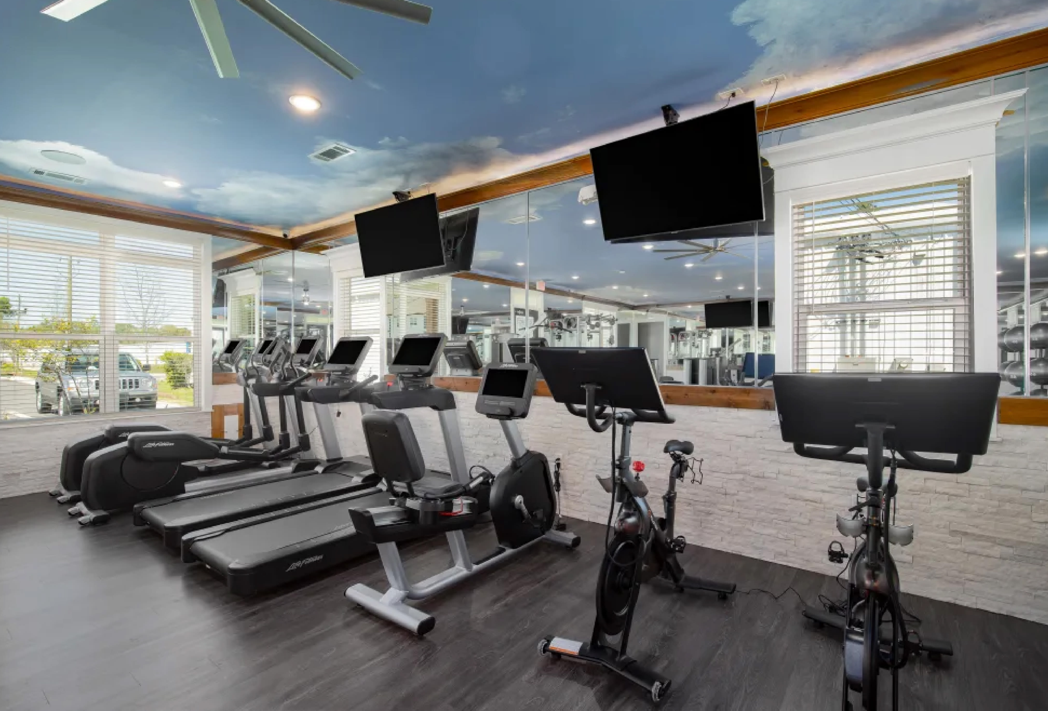 Solstice Apartments offers a wide variety of amenities in Madison, Alabama