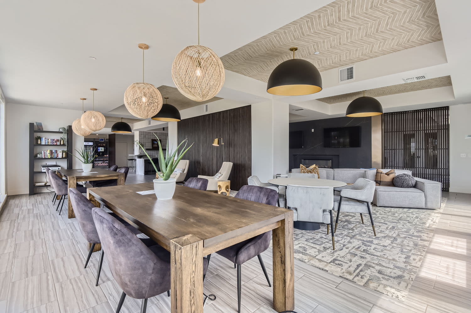 Modern decor and seating in the clubhouse at Elevation @ County Line Station in Englewood, Colorado