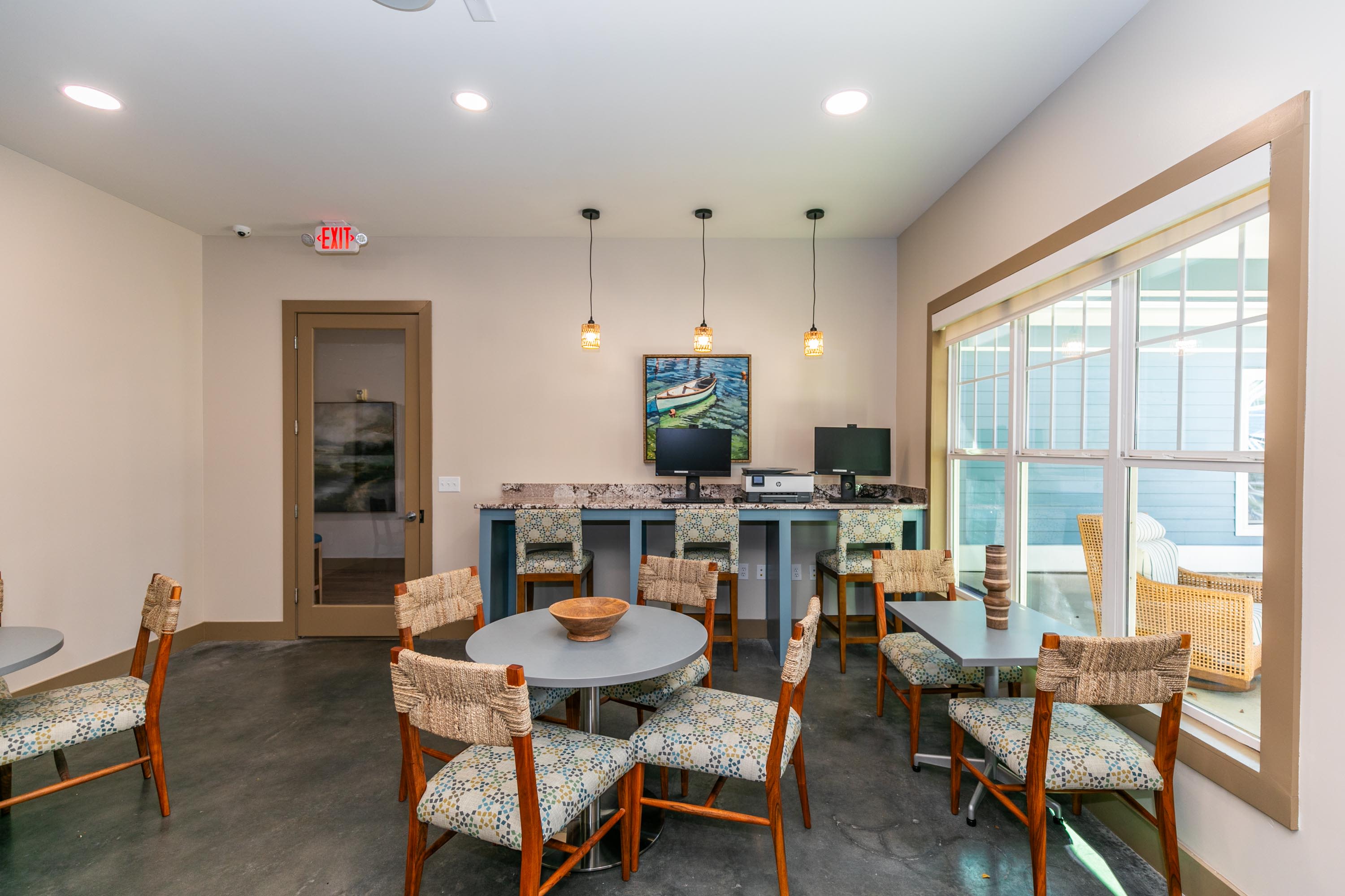Community dining area at Thomaston Crossing in Macon, Georgia