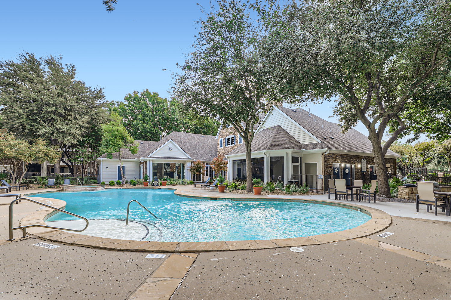 Amenities | Republic House at Frisco Bridges in Frisco, Texas